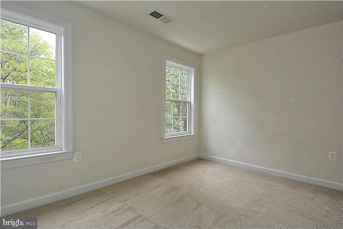 COPPERMINE CROSSING - Residential Lease