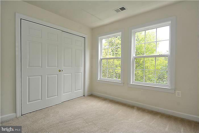 COPPERMINE CROSSING - Residential Lease