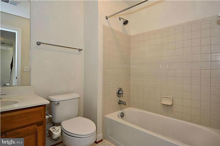 COPPERMINE CROSSING - Residential Lease