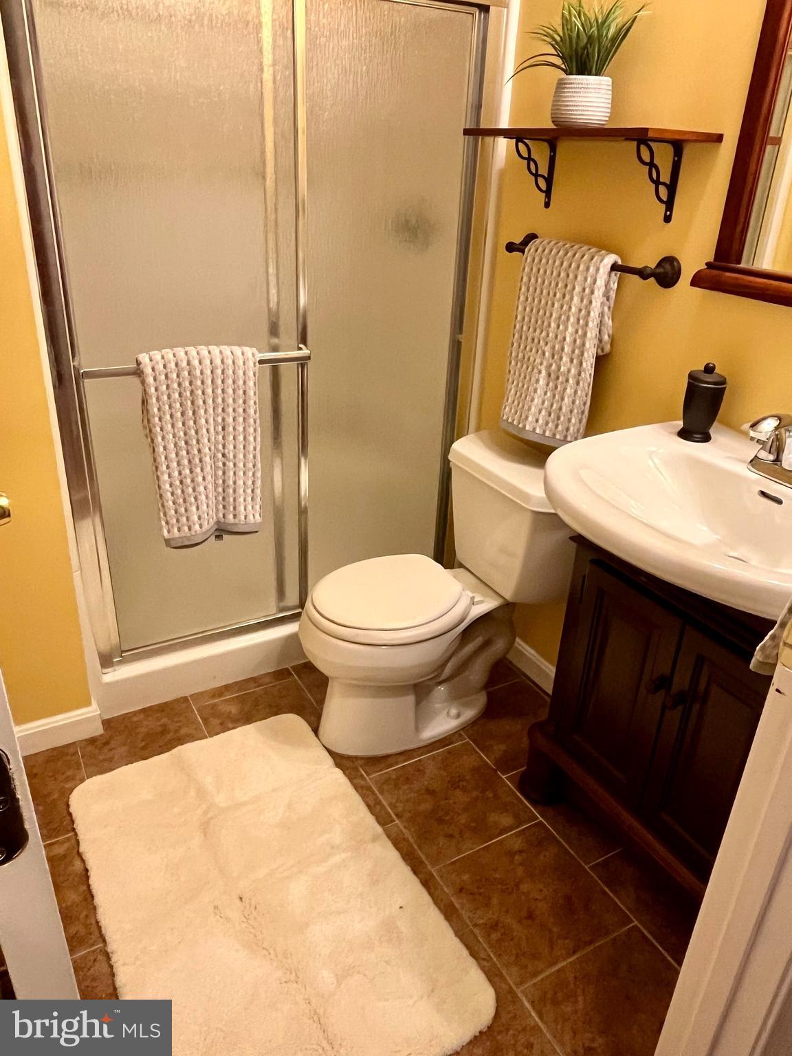 SEVEN OAKS - Residential Lease