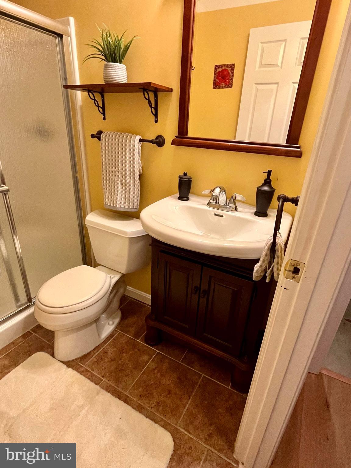 SEVEN OAKS - Residential Lease