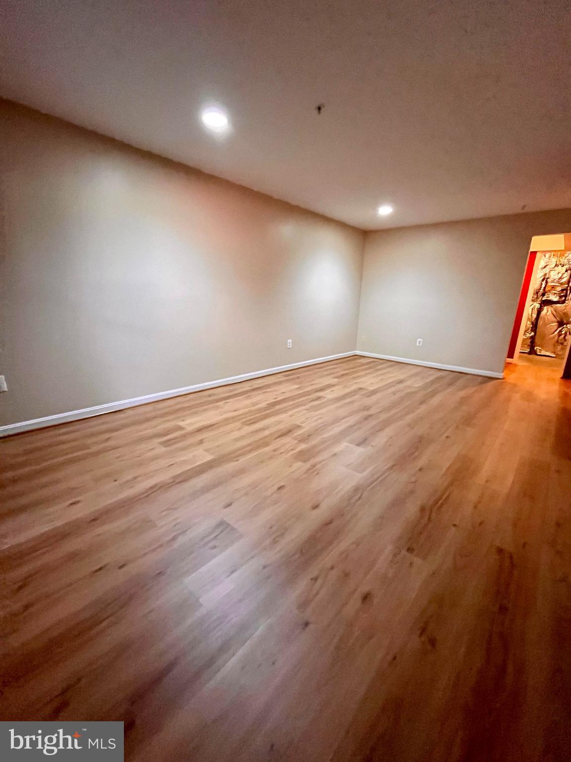 SEVEN OAKS - Residential Lease