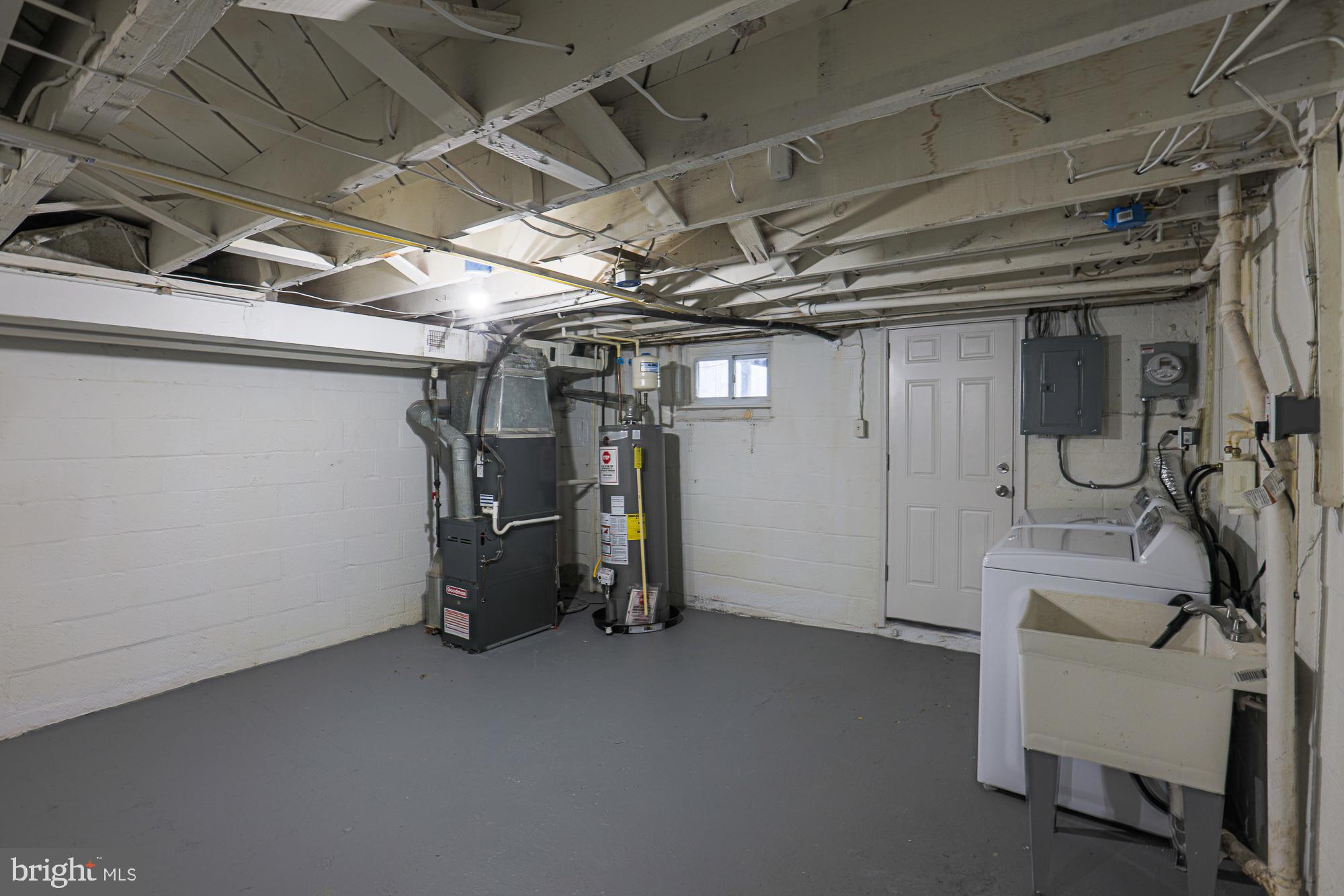 NORTH POINT VILLAGE - Residential Lease