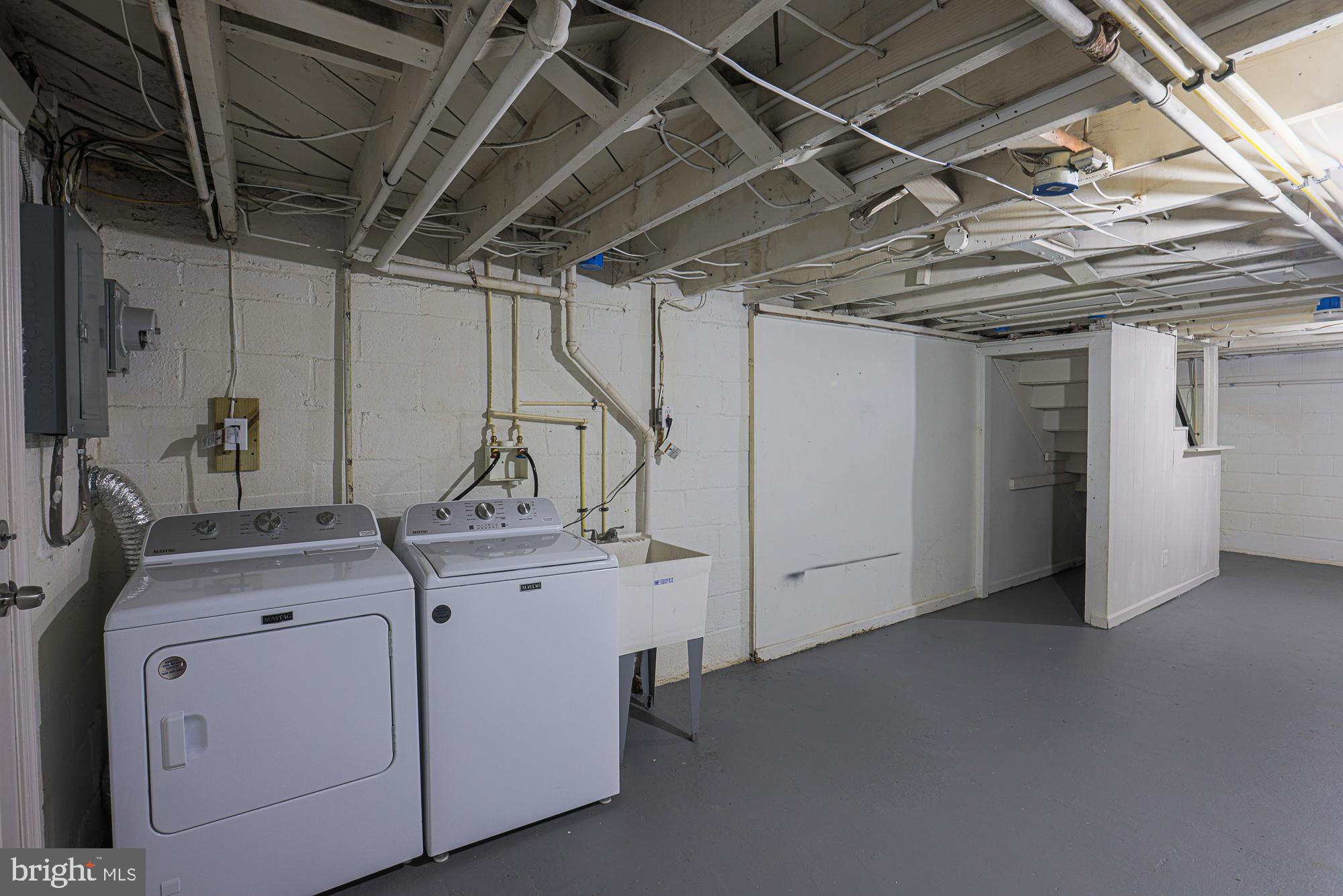 NORTH POINT VILLAGE - Residential Lease