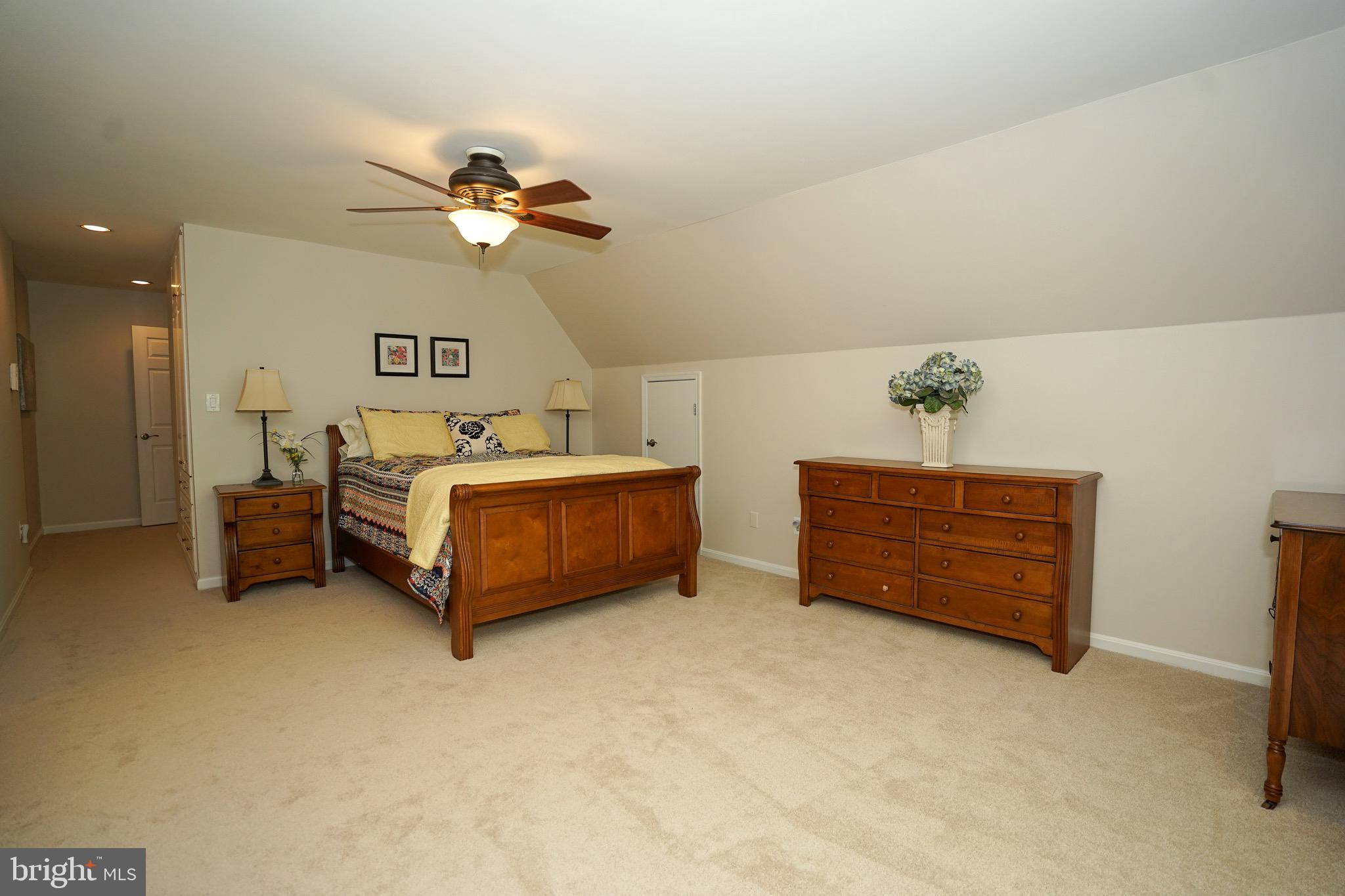 FOX HUNT ESTATES - Residential