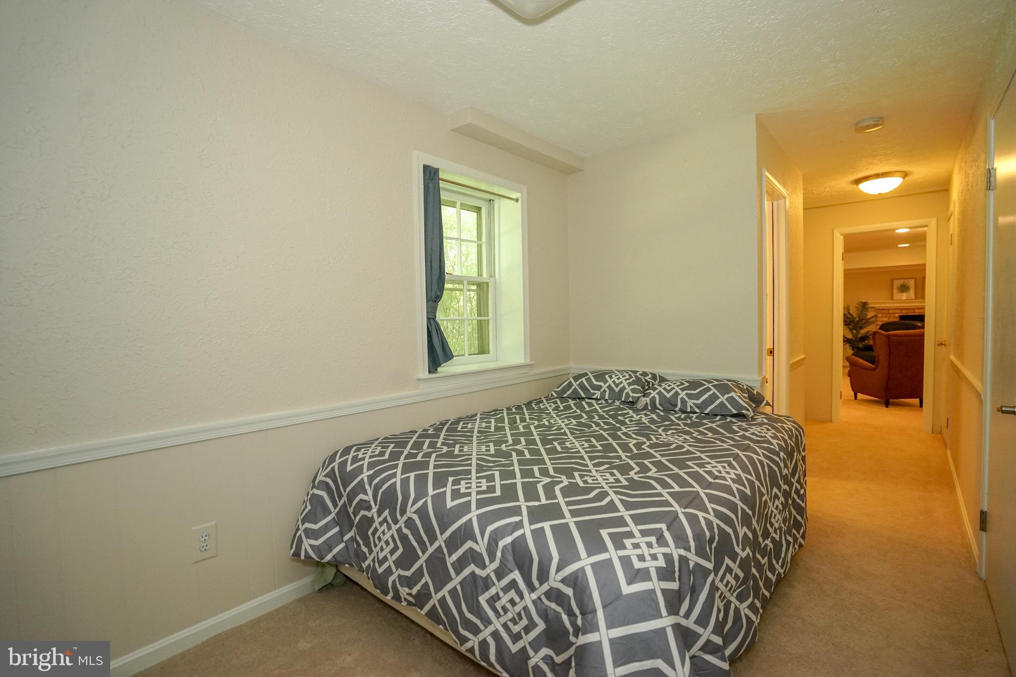 FOX HUNT ESTATES - Residential