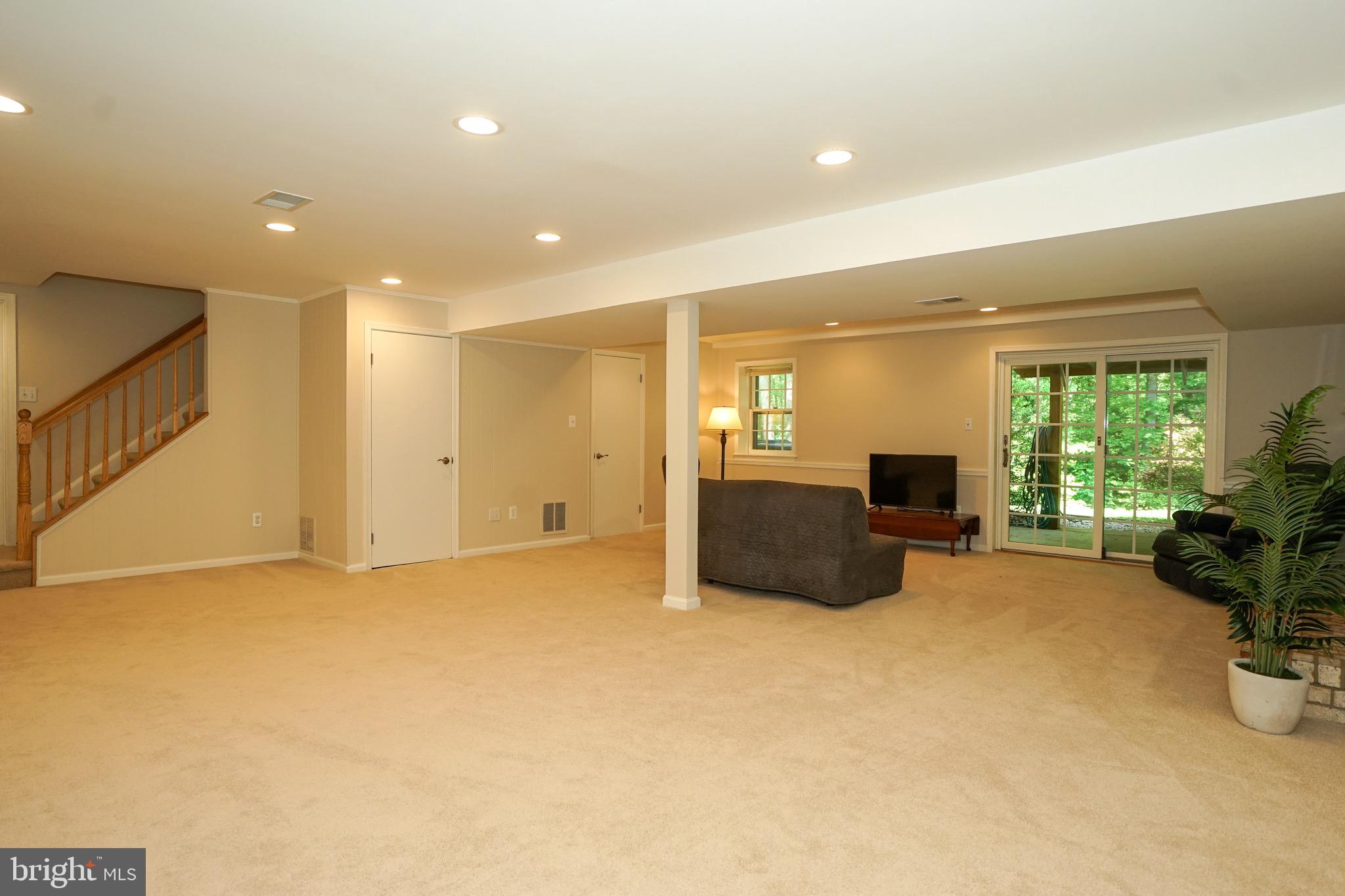 FOX HUNT ESTATES - Residential