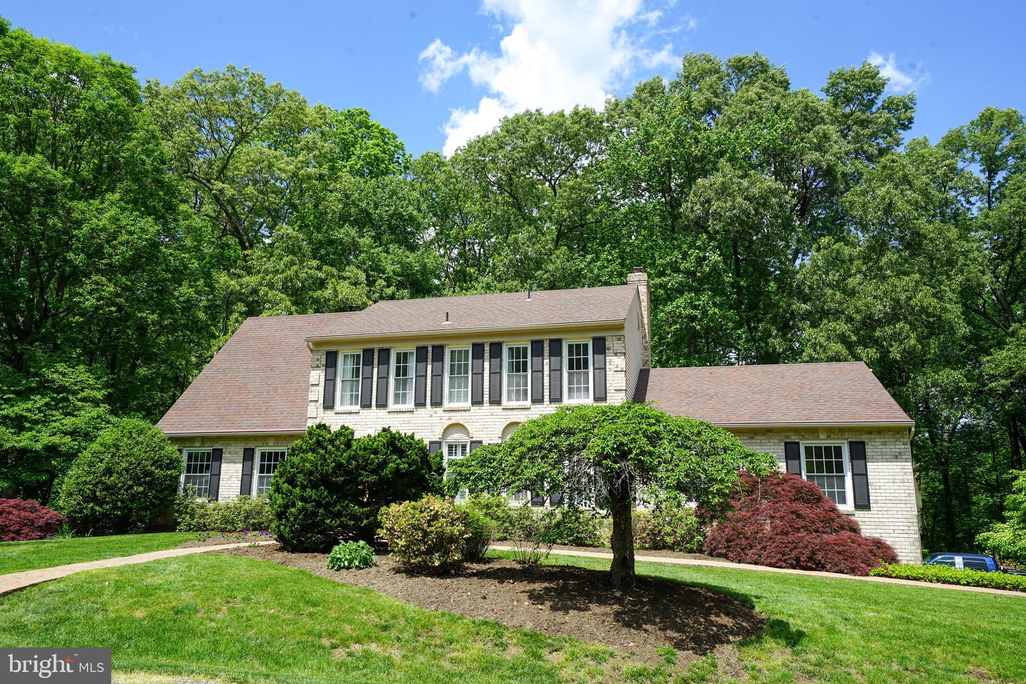 FOX HUNT ESTATES - Residential