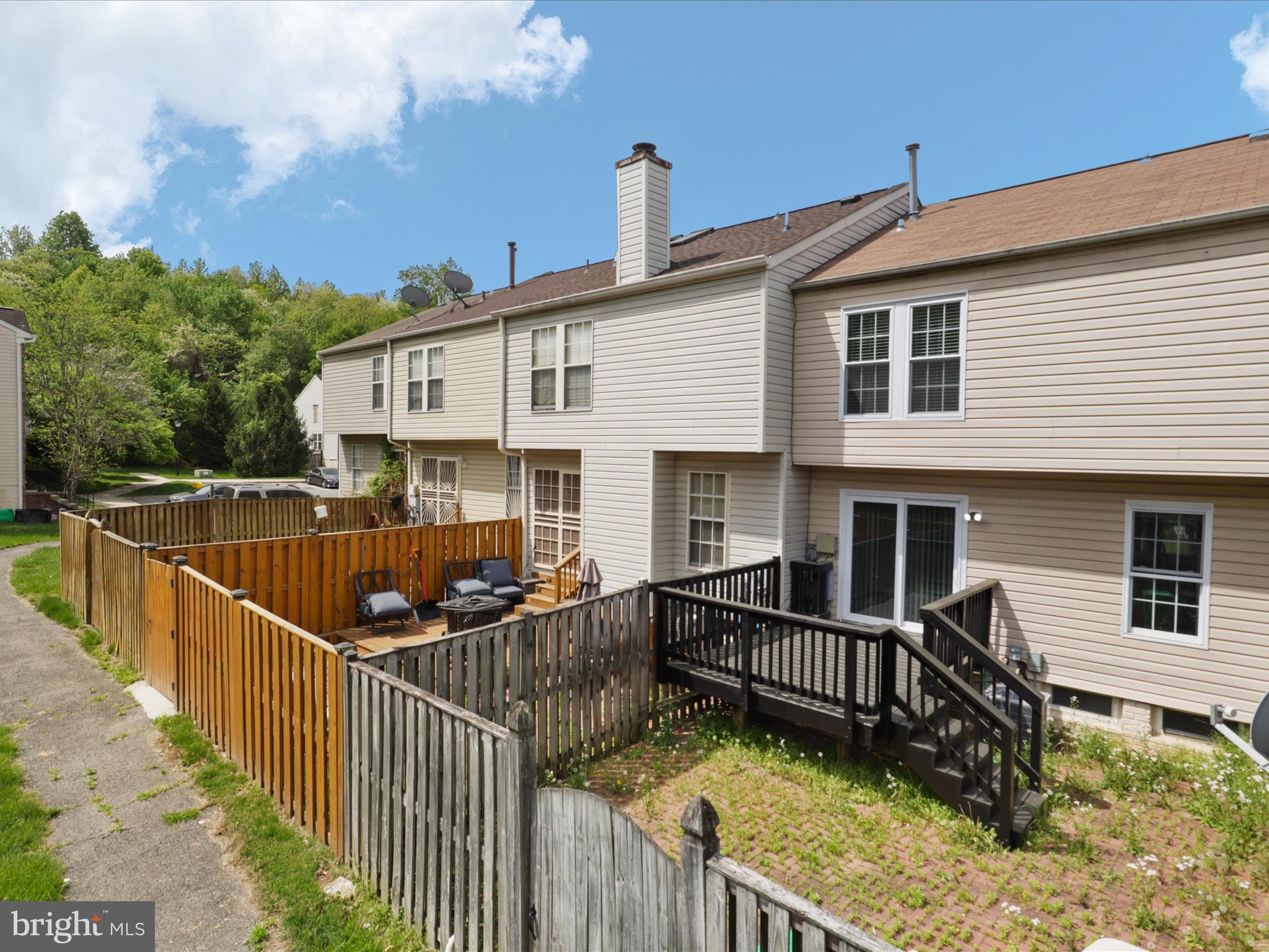 HILLCREST TOWNE - Residential