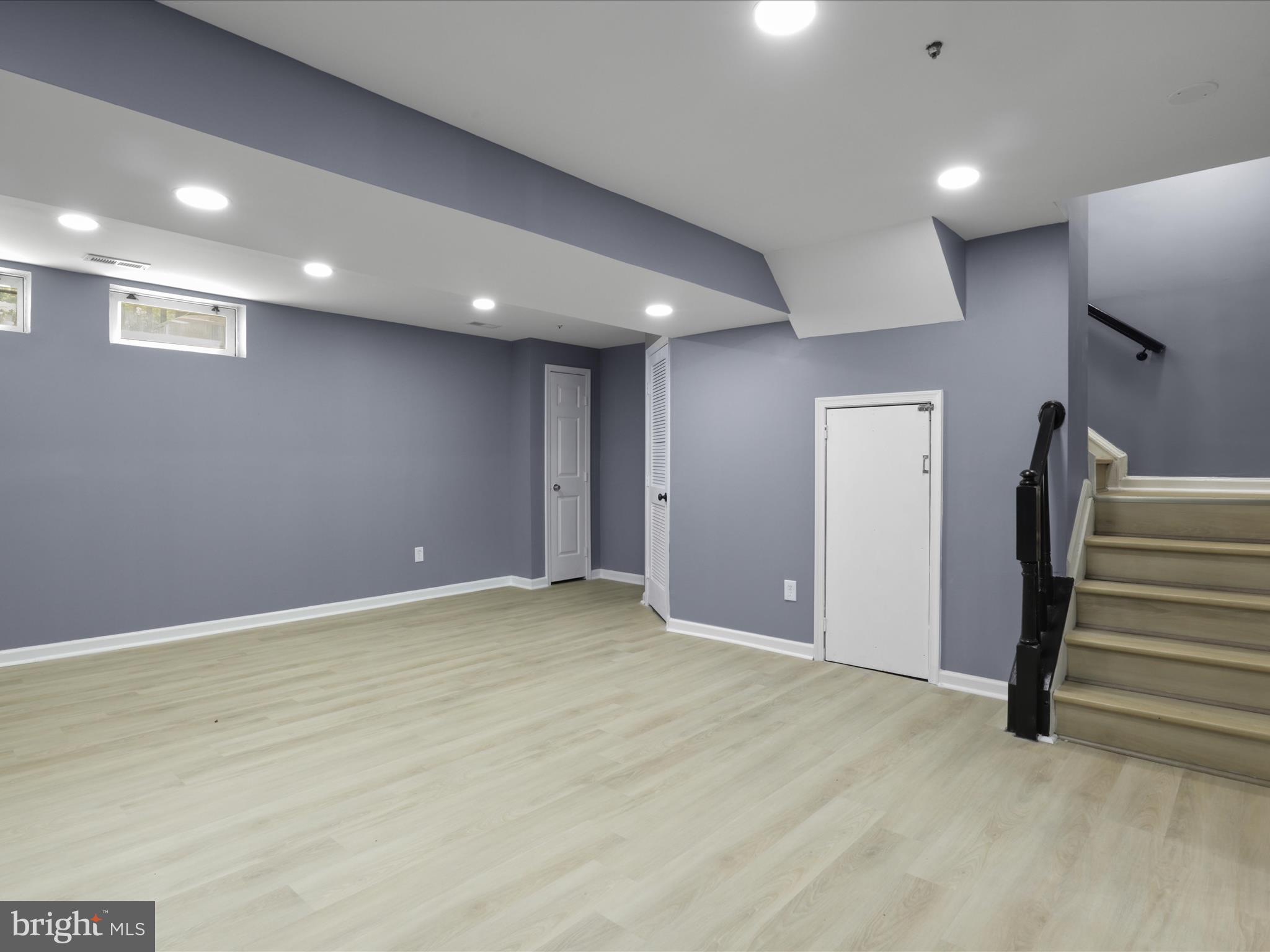 HILLCREST TOWNE - Residential