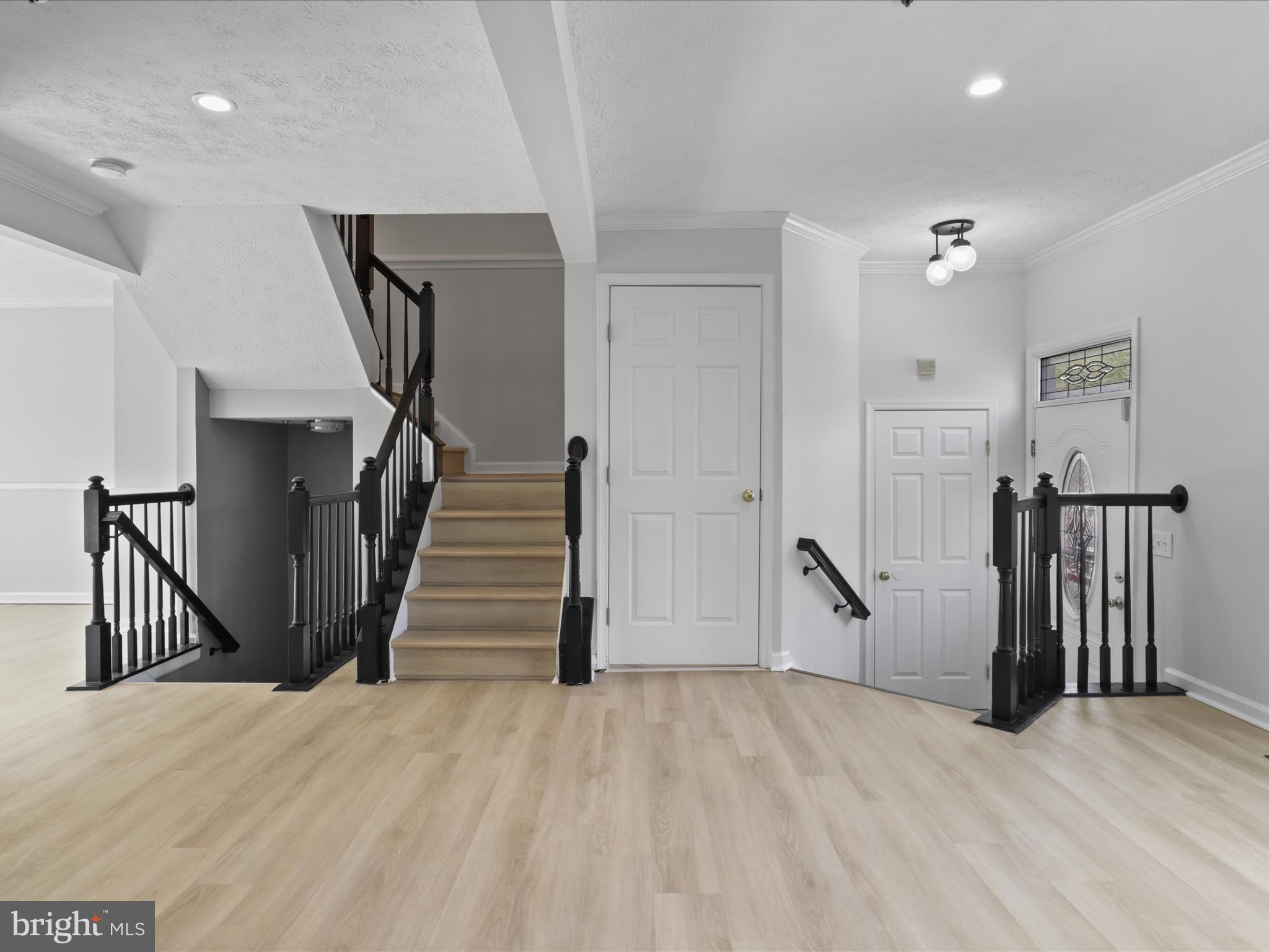 HILLCREST TOWNE - Residential