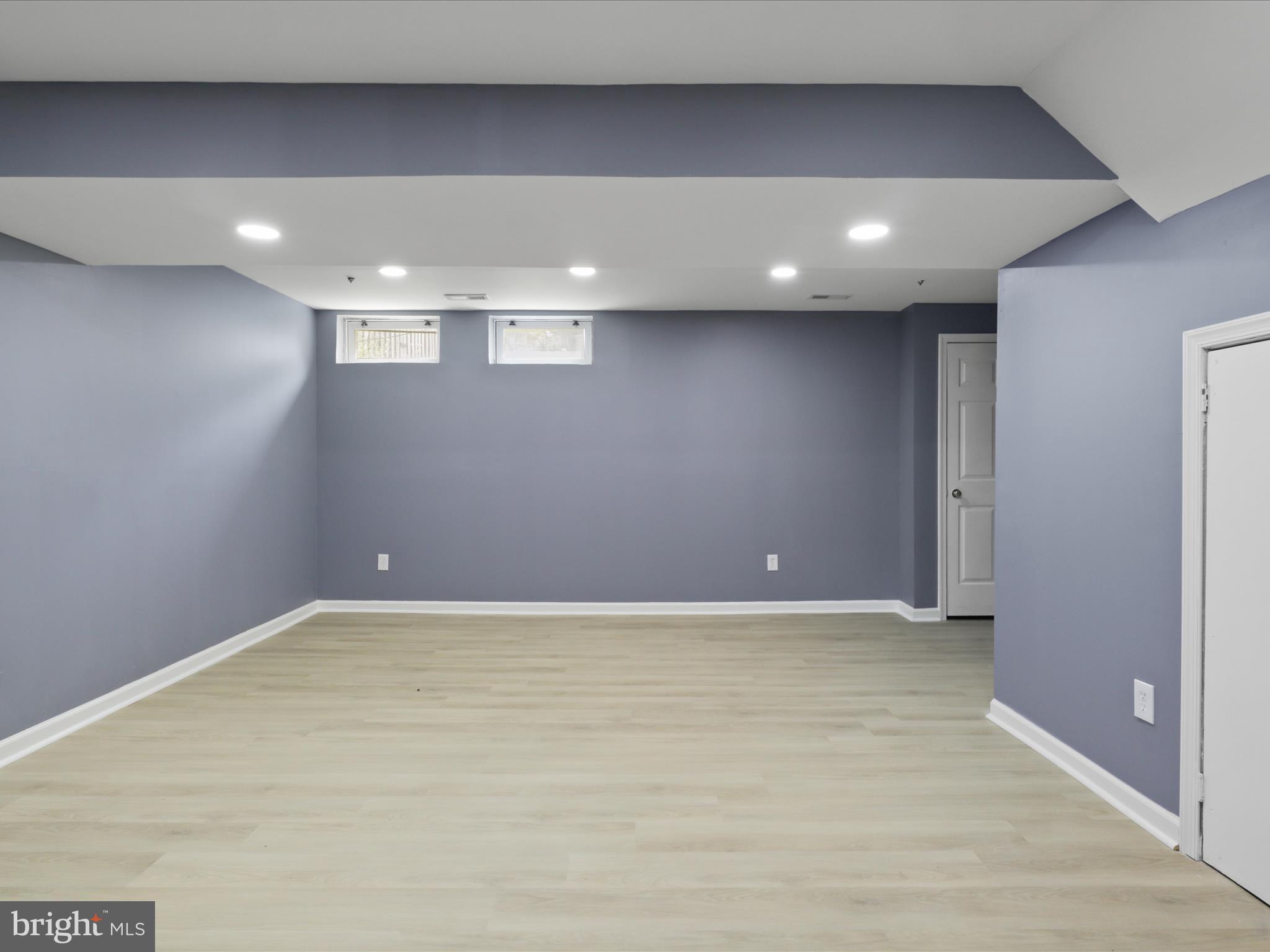 HILLCREST TOWNE - Residential