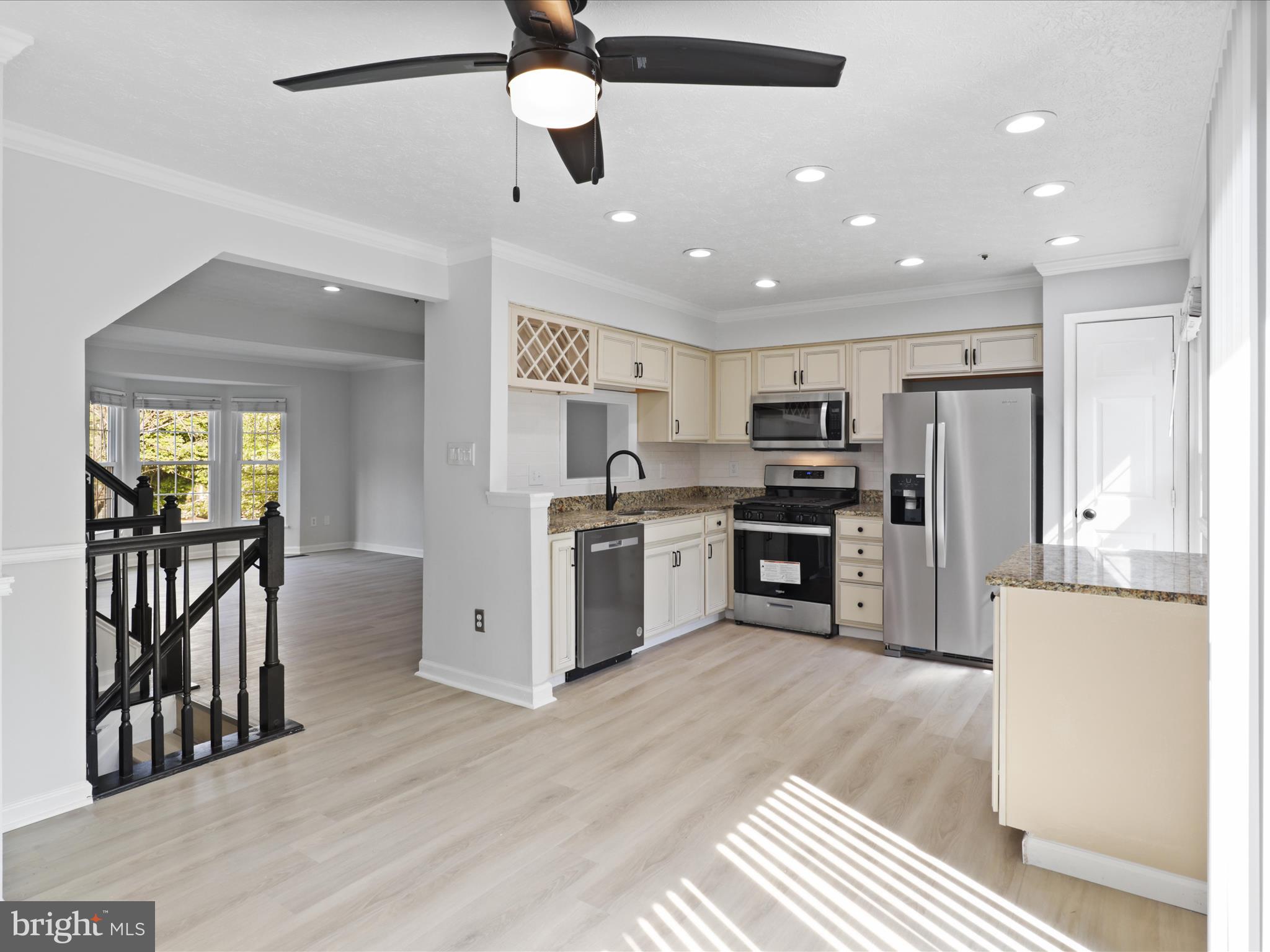 HILLCREST TOWNE - Residential