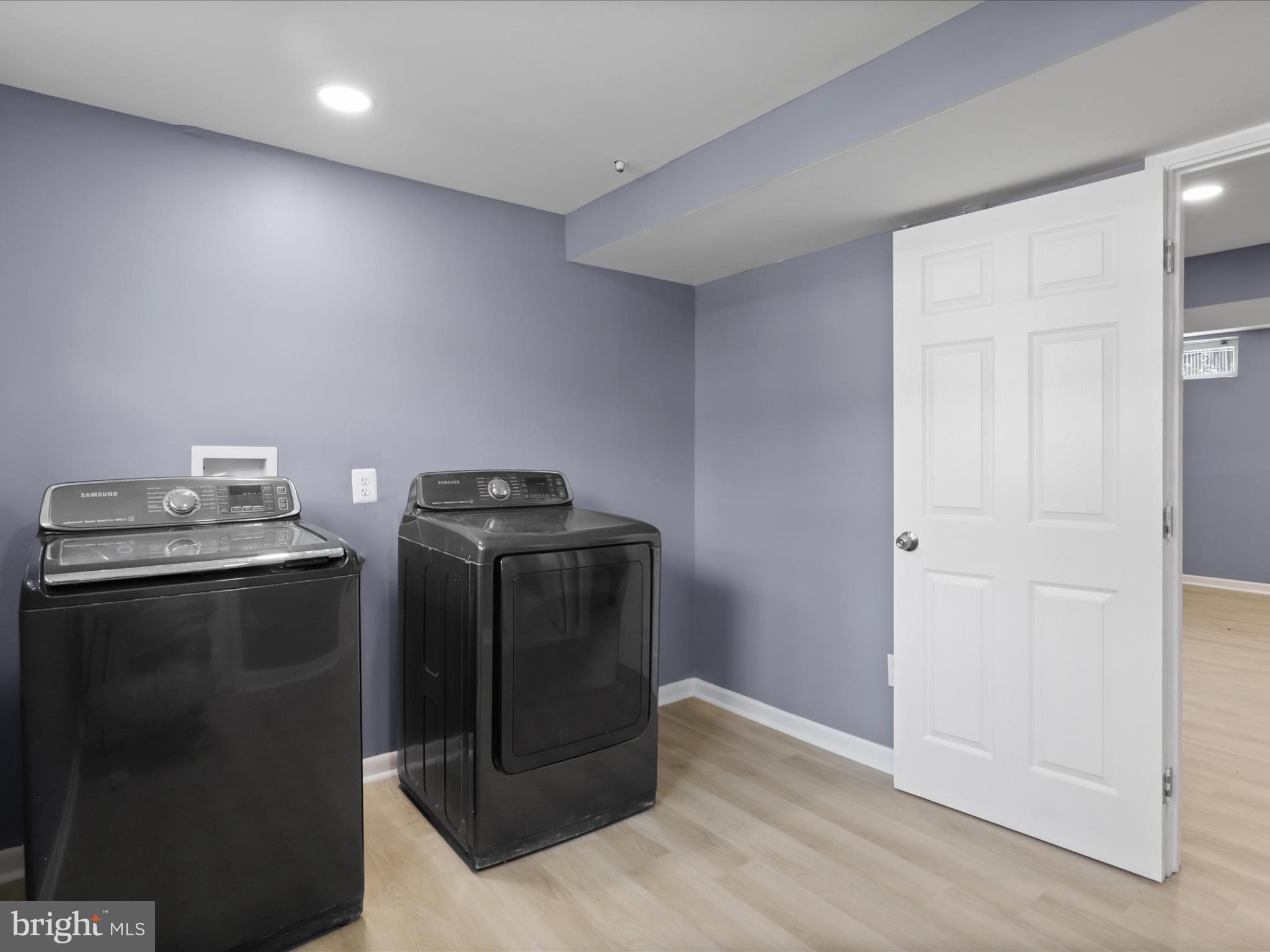 HILLCREST TOWNE - Residential