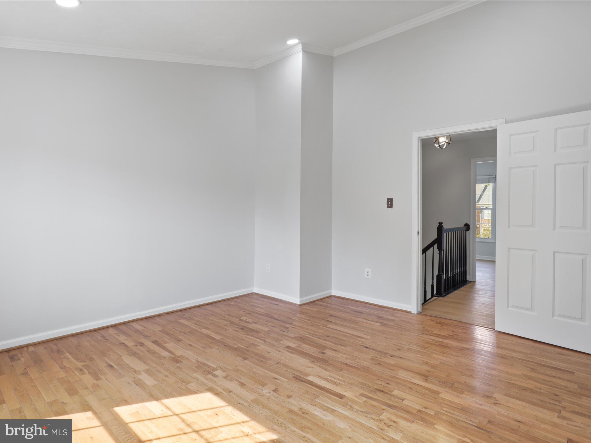 HILLCREST TOWNE - Residential