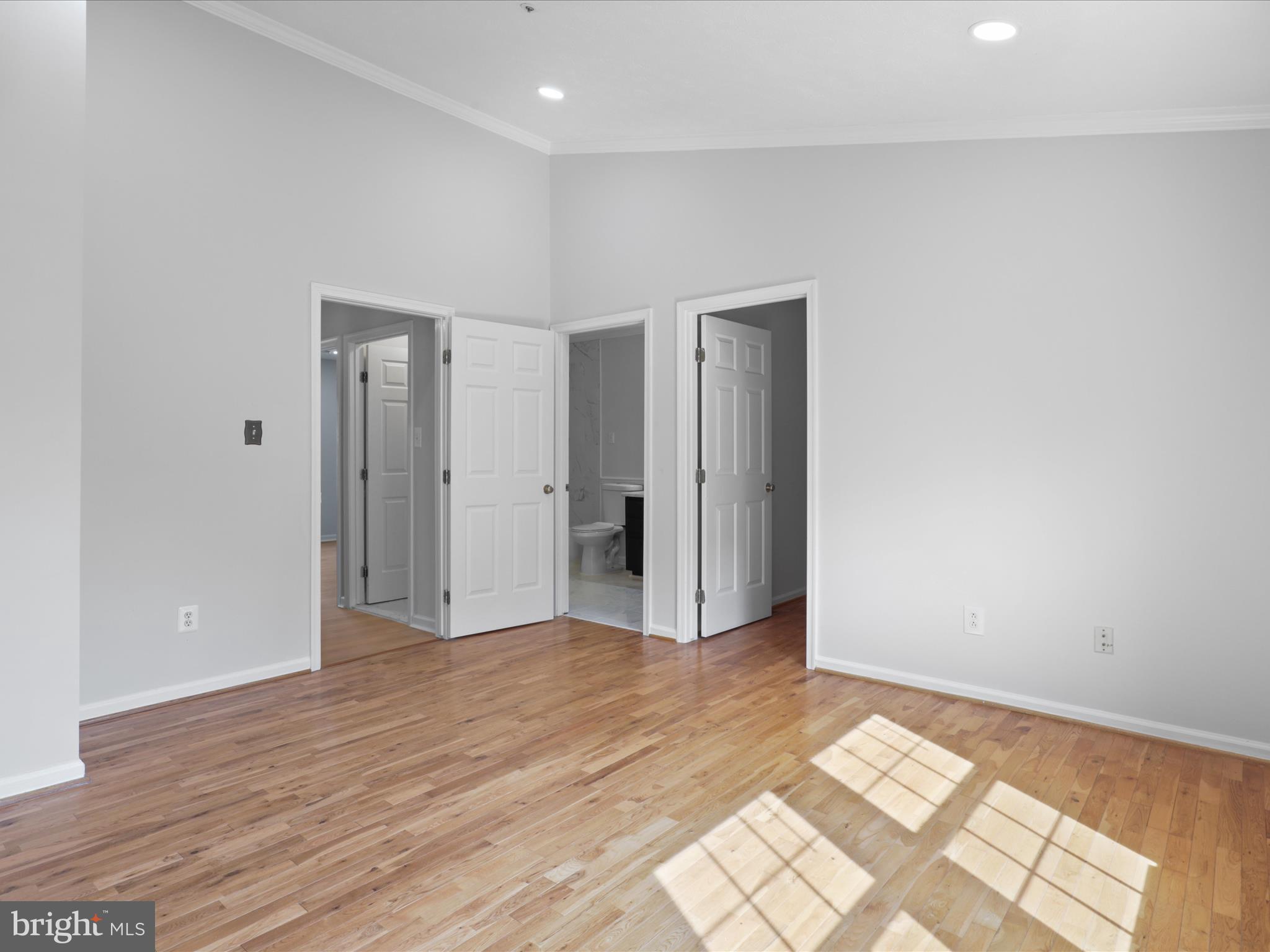 HILLCREST TOWNE - Residential