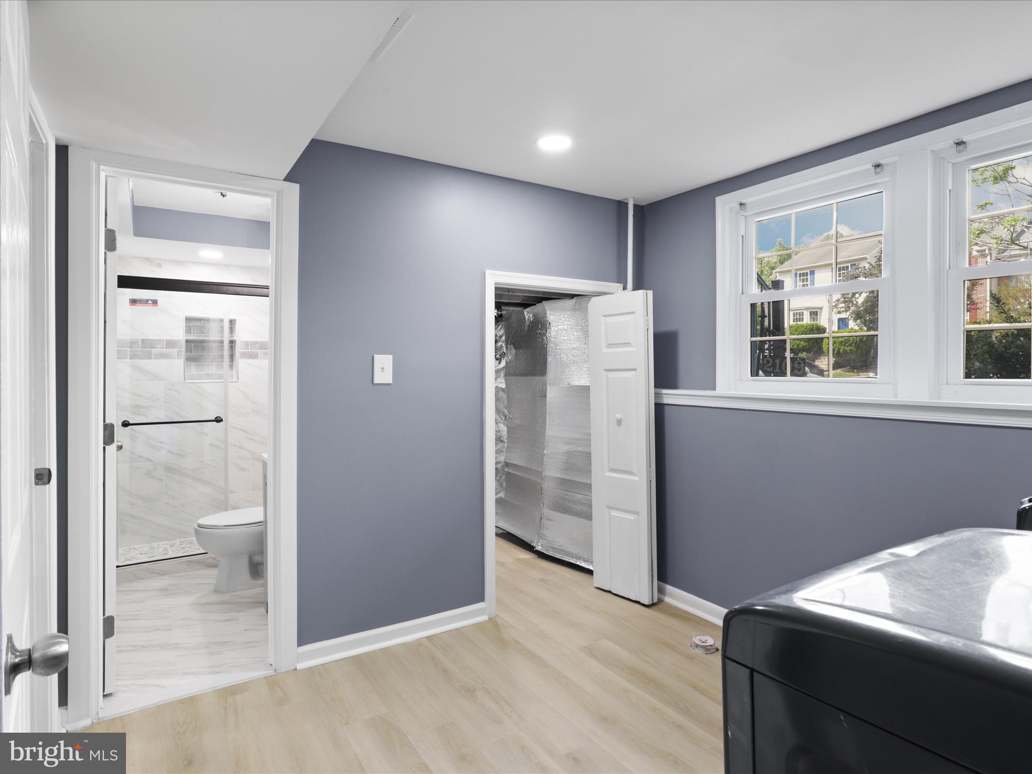 HILLCREST TOWNE - Residential