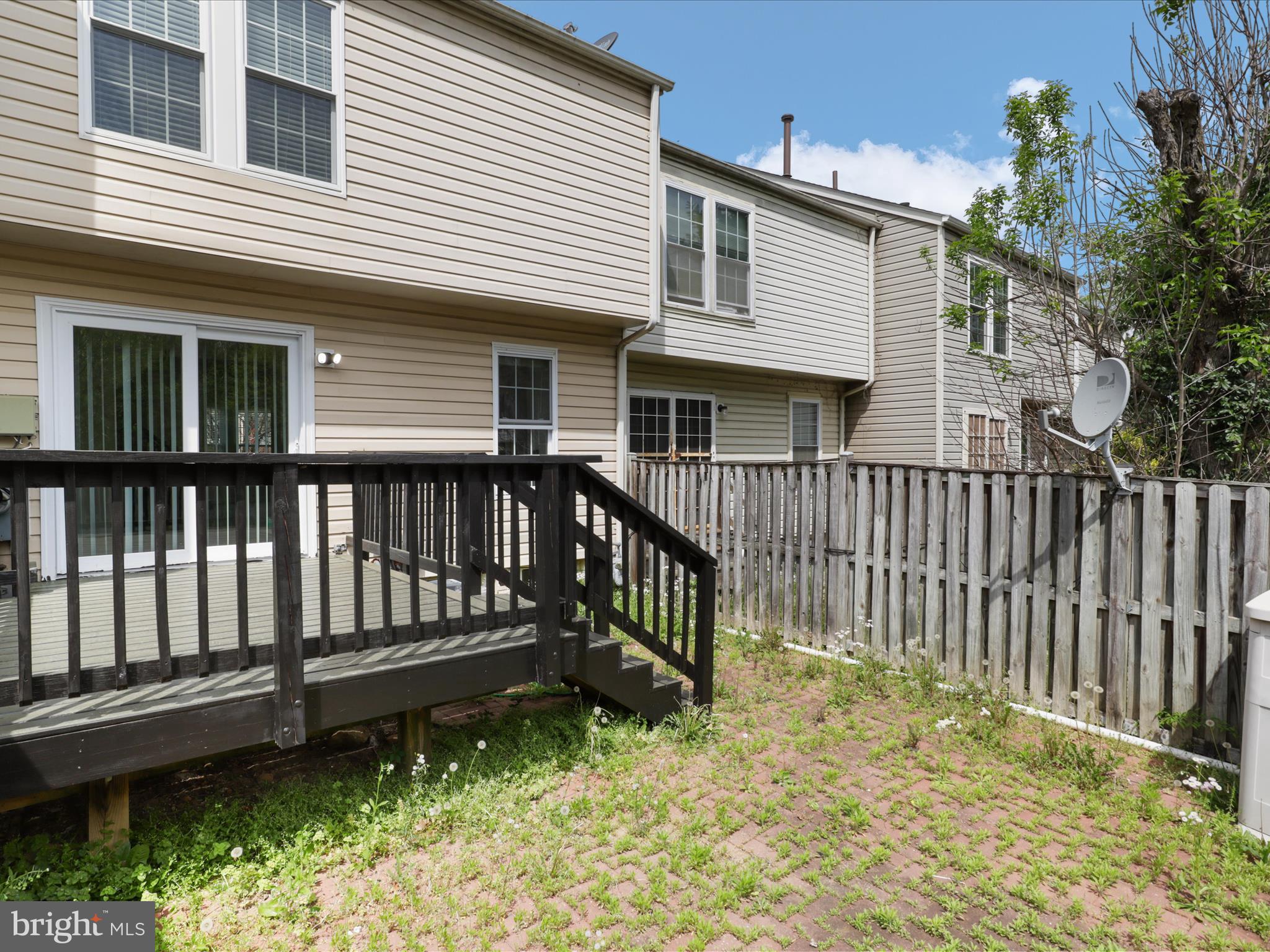 HILLCREST TOWNE - Residential