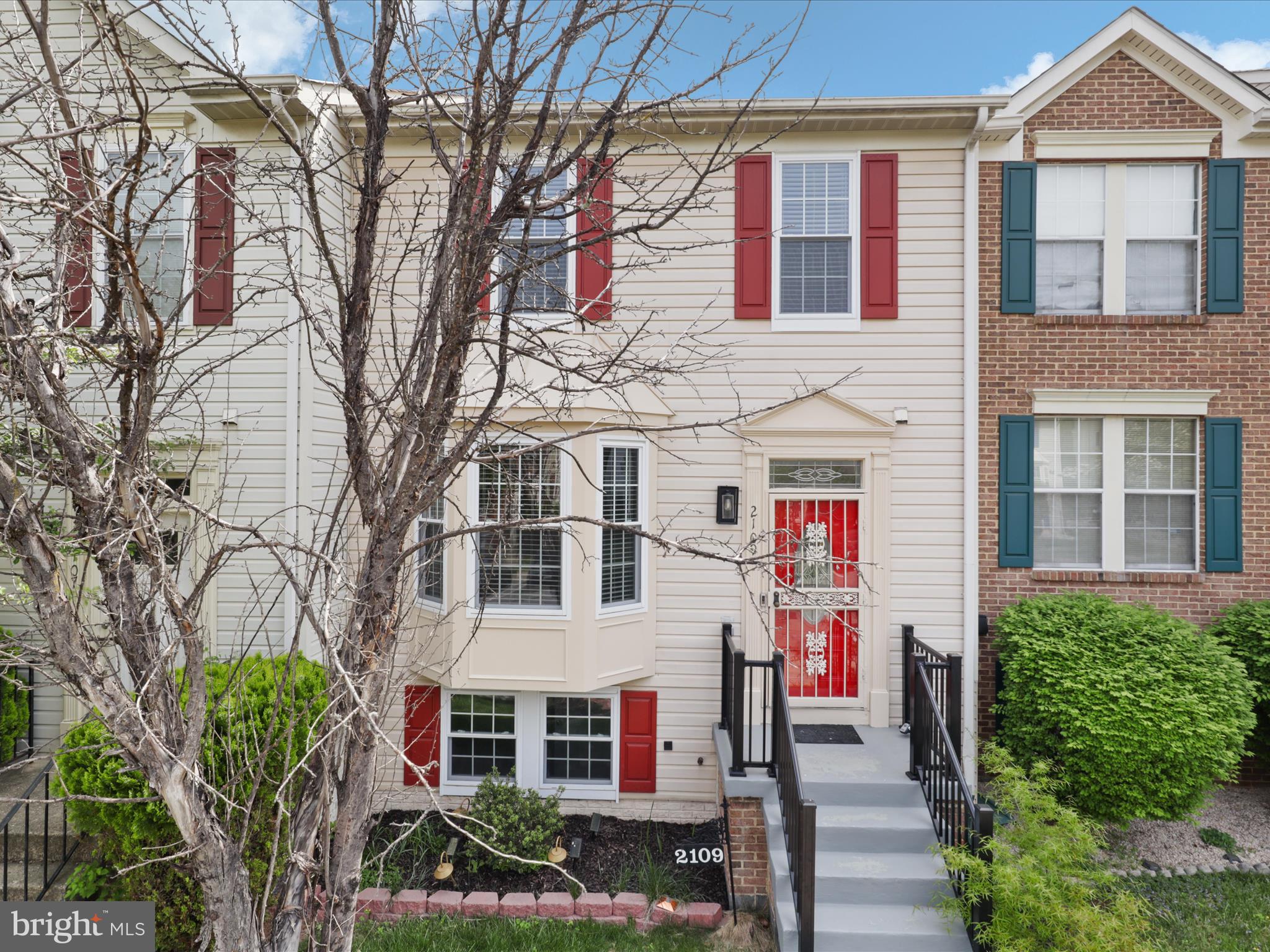 HILLCREST TOWNE - Residential