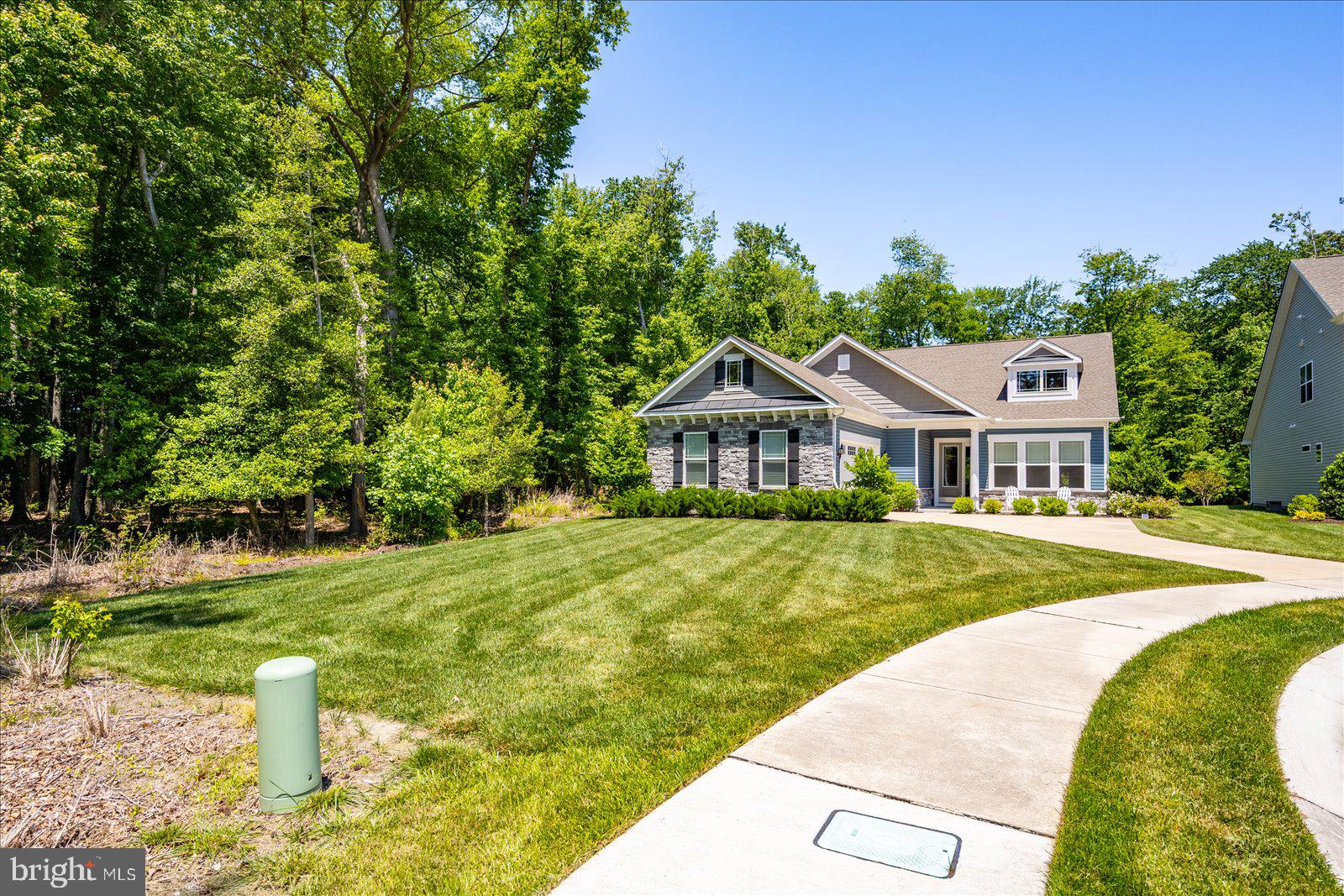 25 MURRELLS COURT