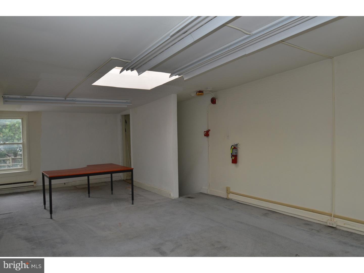 RITTENHOUSE SQUARE - Commercial Sale