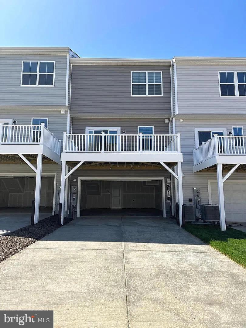 RED CLOVER MEADOWS - Residential Lease