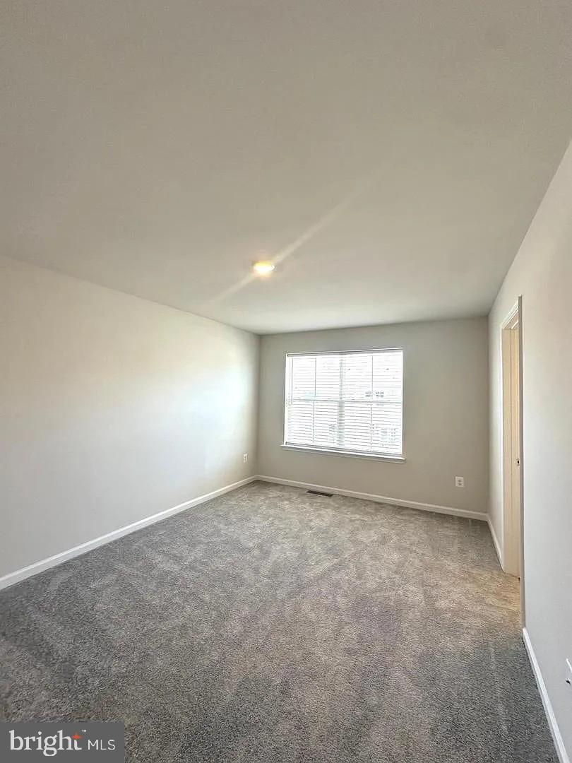 RED CLOVER MEADOWS - Residential Lease