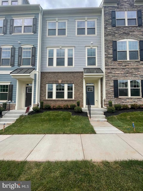 Townhouse For Rent - 9389 Barnes Loop<br/> Manassas City County, MANASSAS, VA 20110