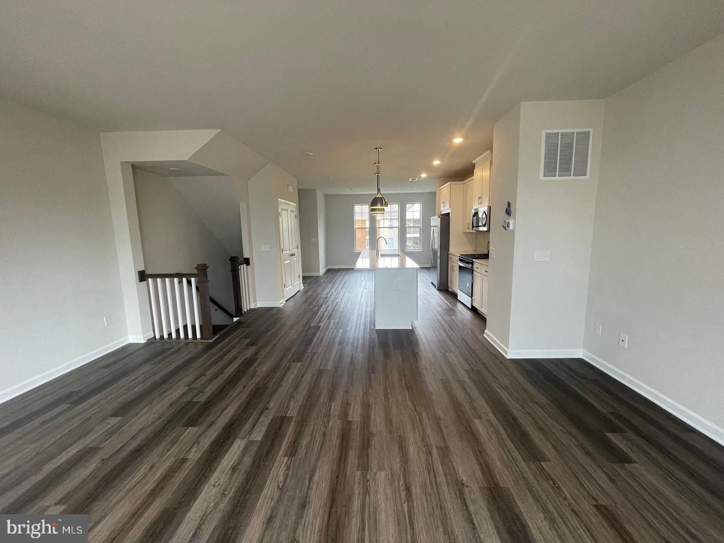 9389 BARNES LOOP