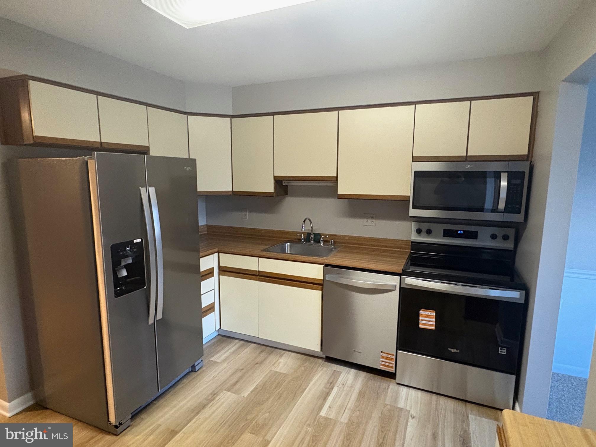 BROOKING COURT GARDEN - Residential Lease