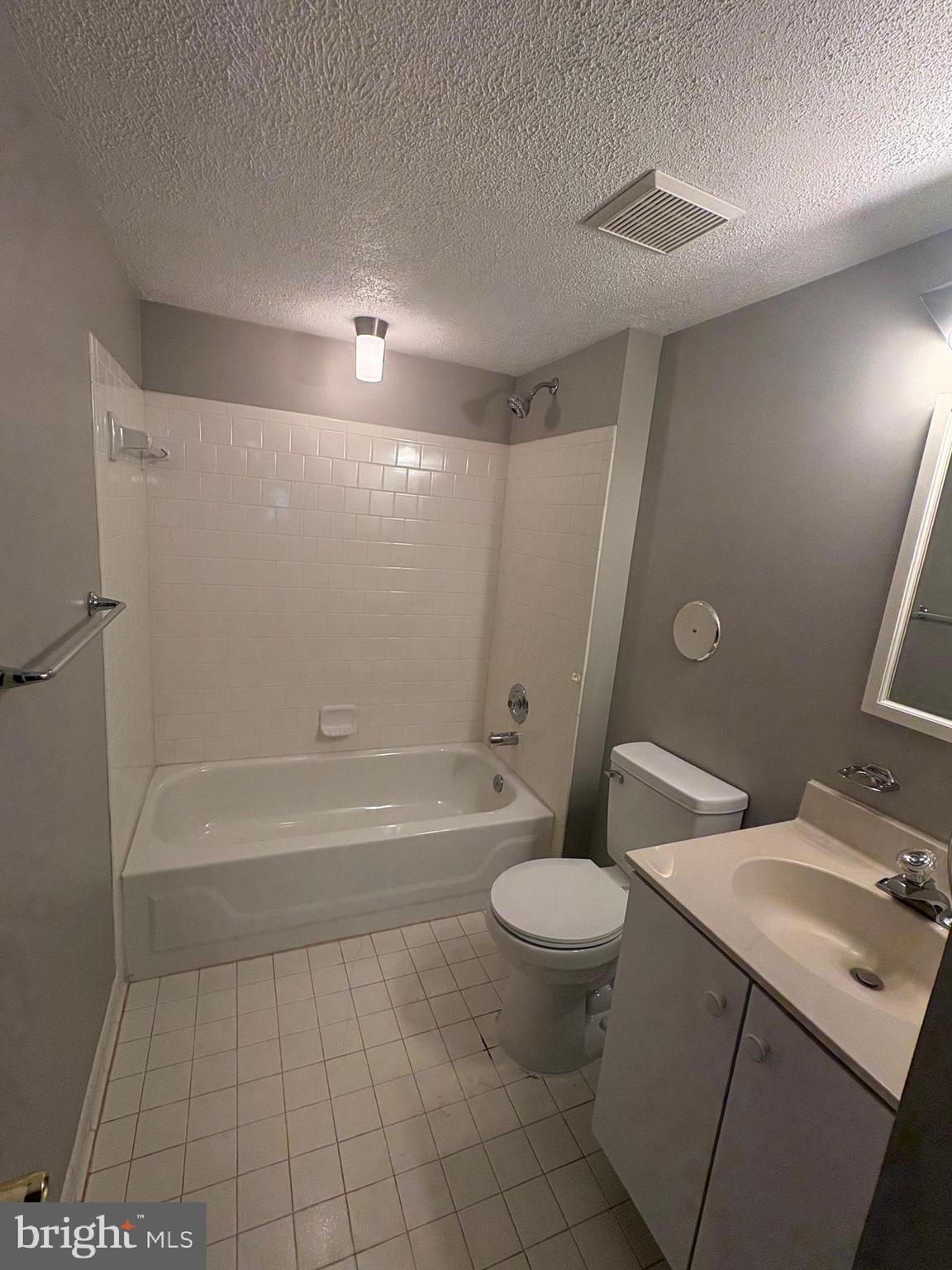 BROOKING COURT GARDEN - Residential Lease