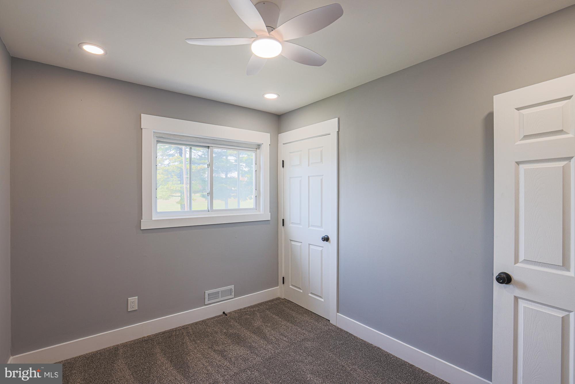 MILFORD RIDGE - Residential