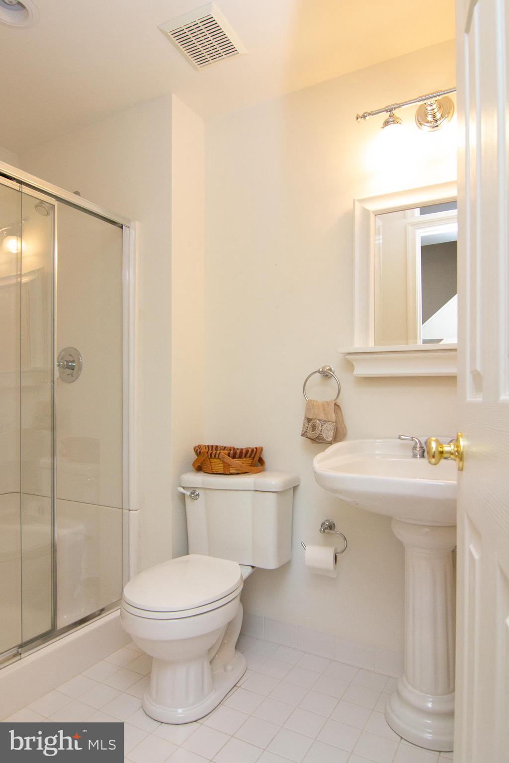 WAVERLY WOODS - Residential