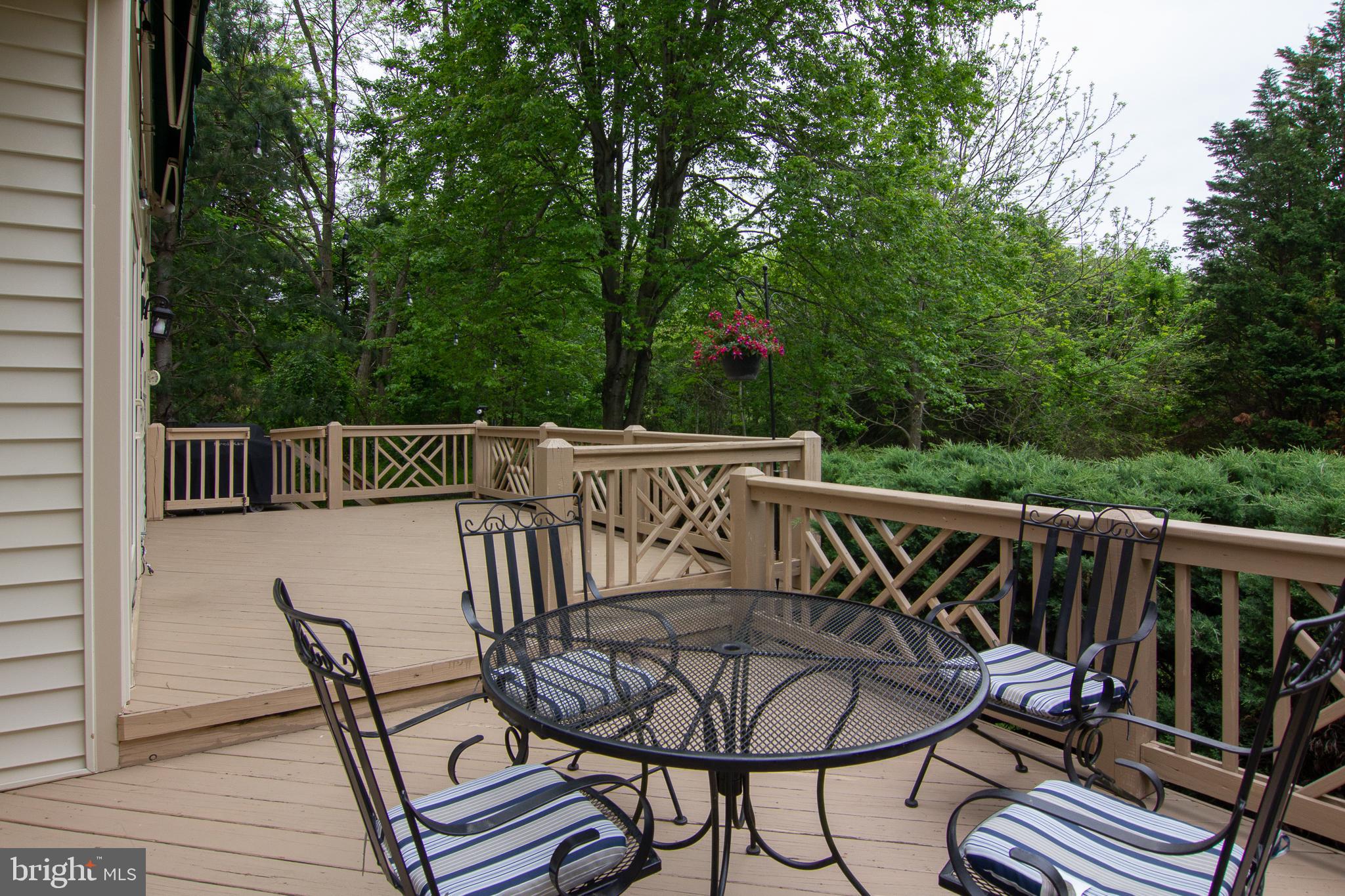 WAVERLY WOODS - Residential