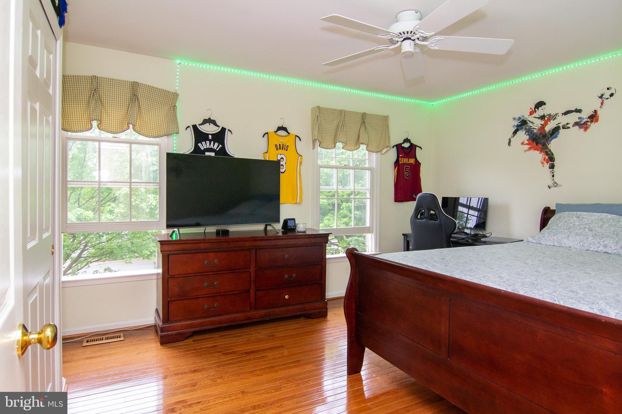 WAVERLY WOODS - Residential