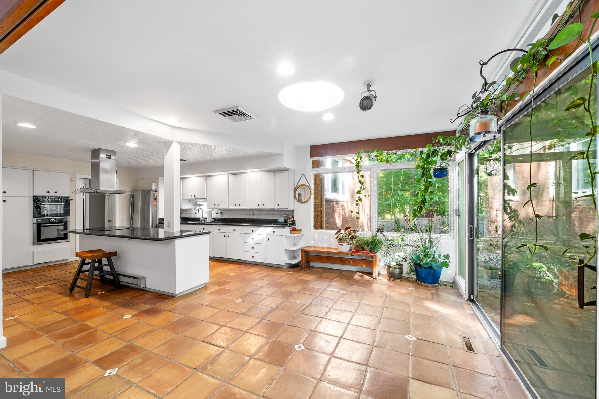 OLD WYNCOTE - Residential