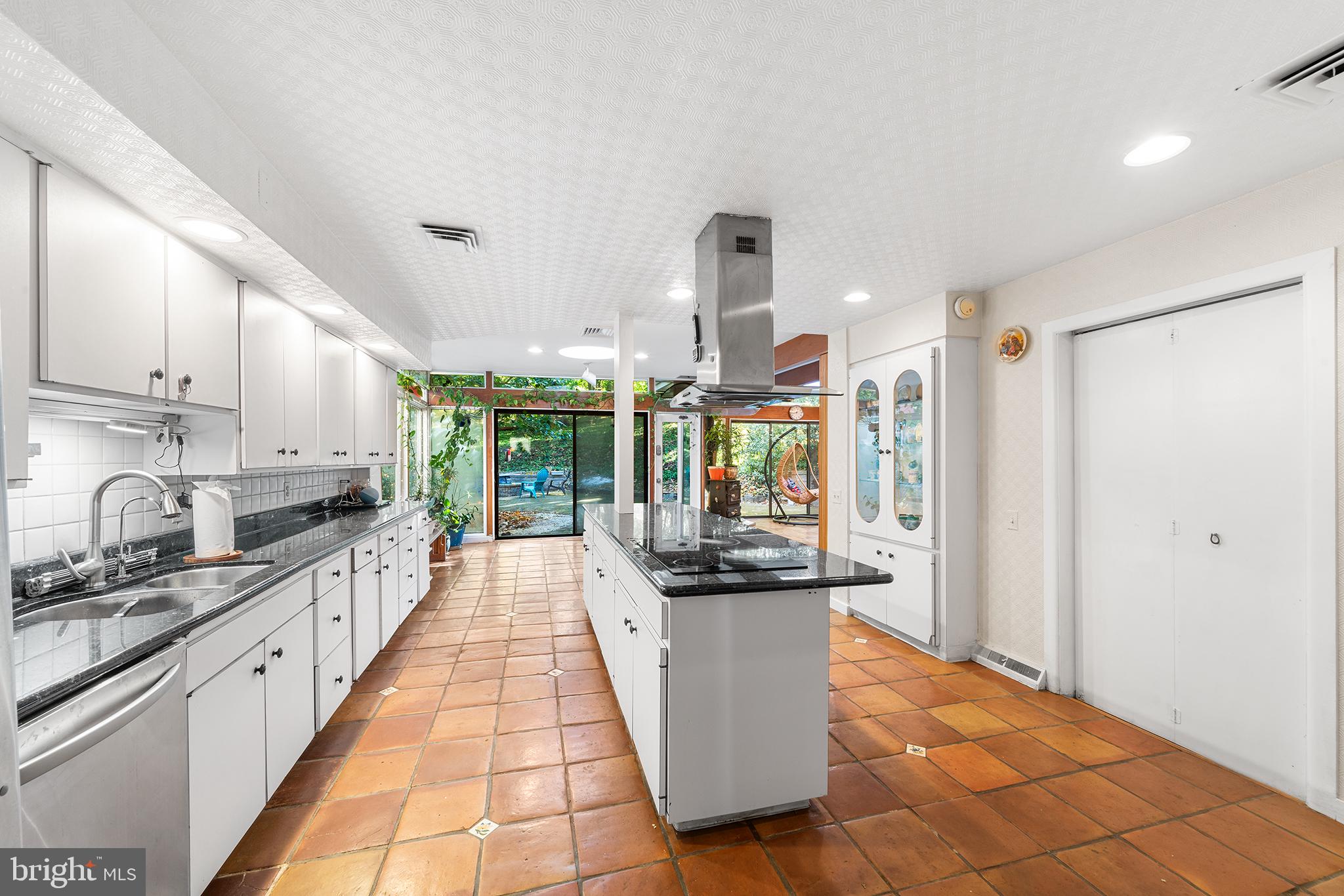 OLD WYNCOTE - Residential