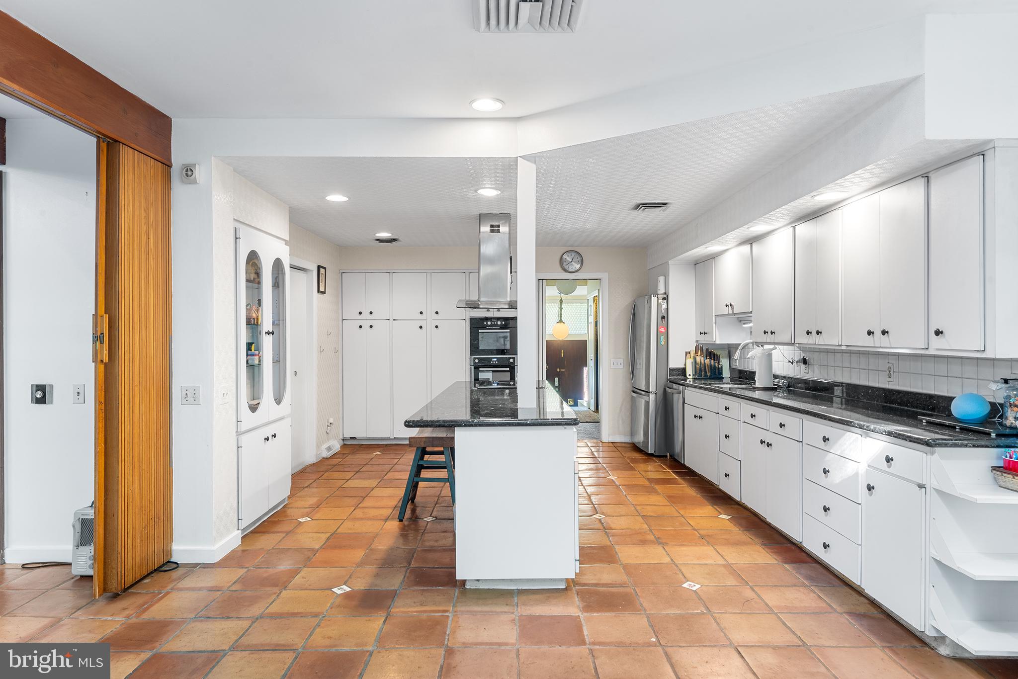 OLD WYNCOTE - Residential
