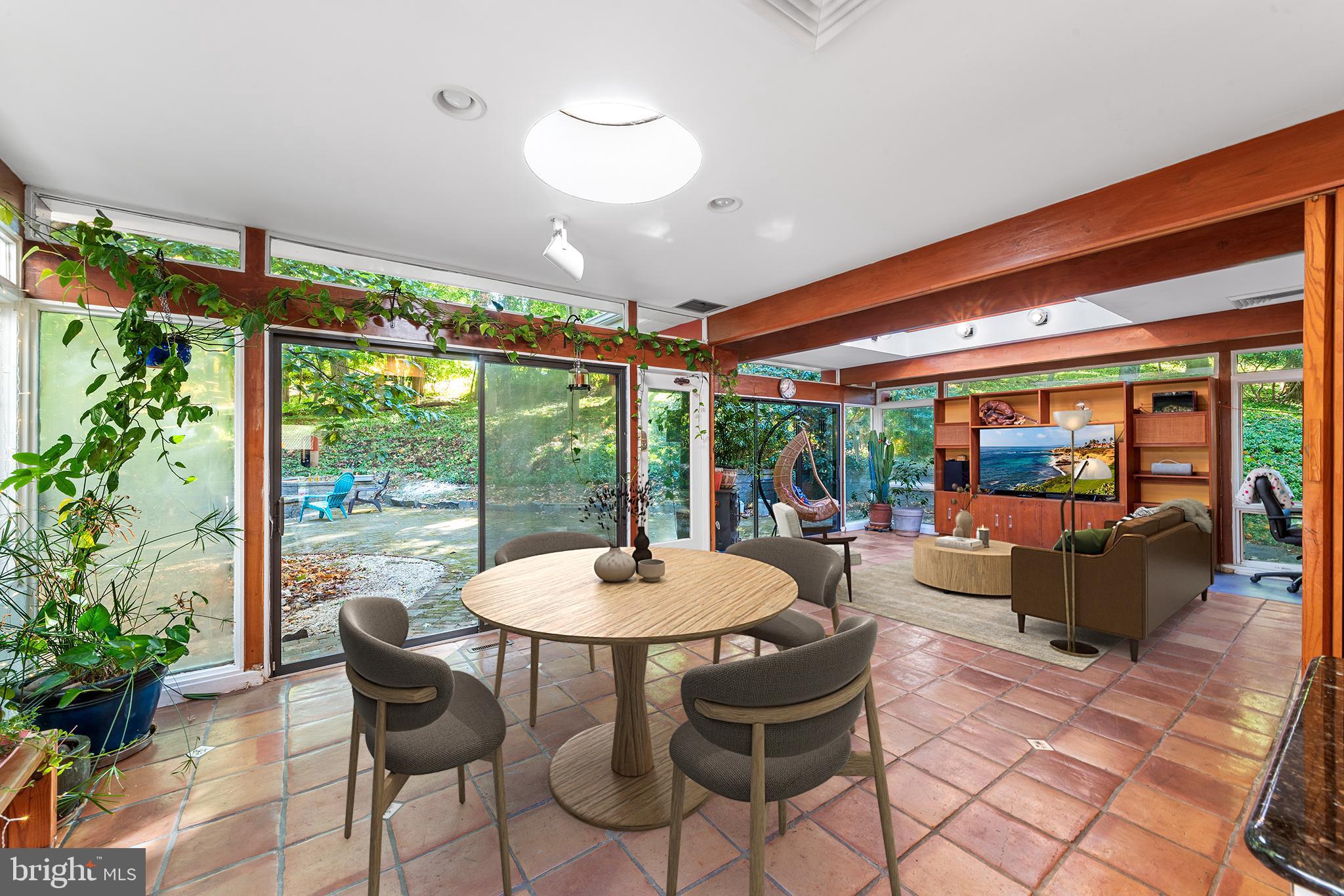 OLD WYNCOTE - Residential