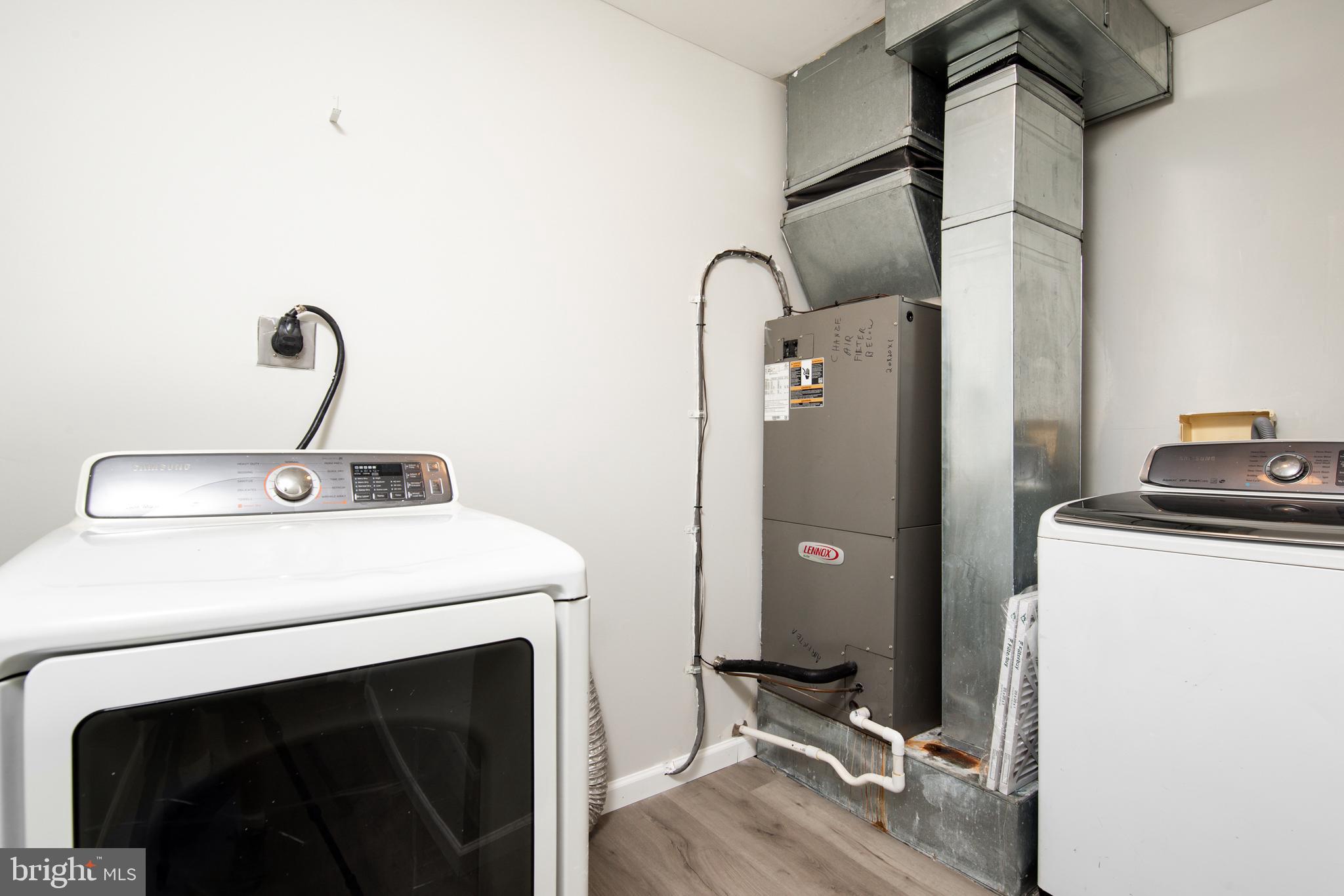 WATERSEDGE - Residential