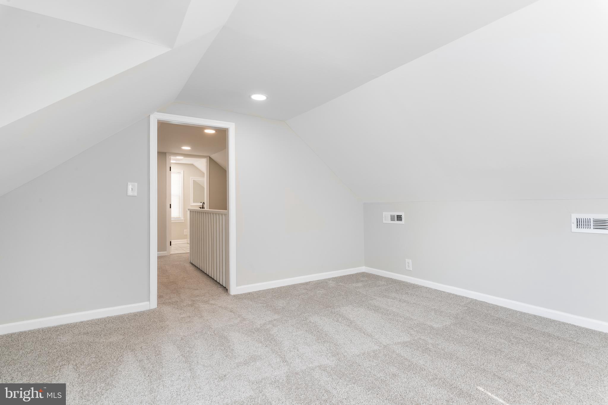 WATERSEDGE - Residential