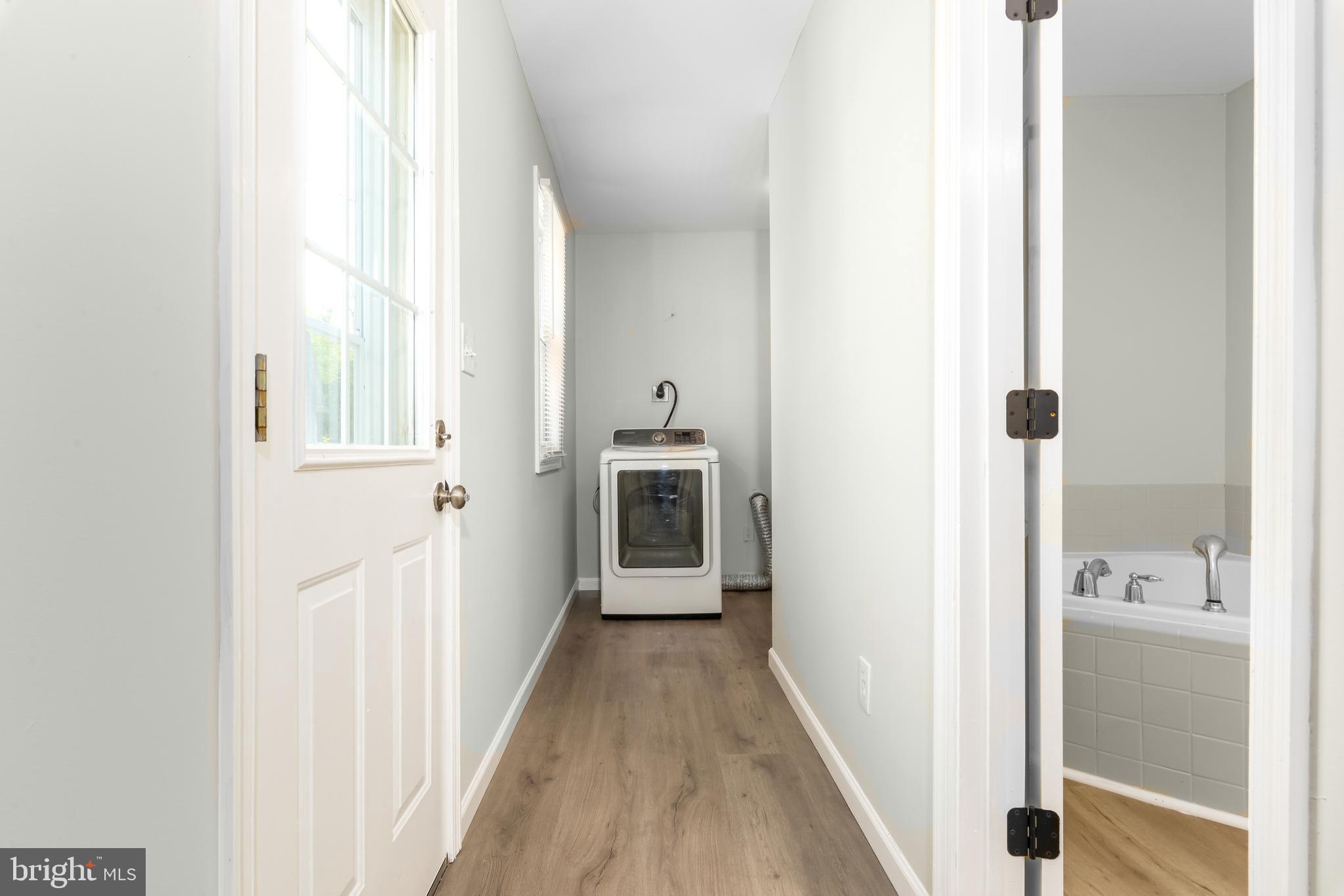 WATERSEDGE - Residential