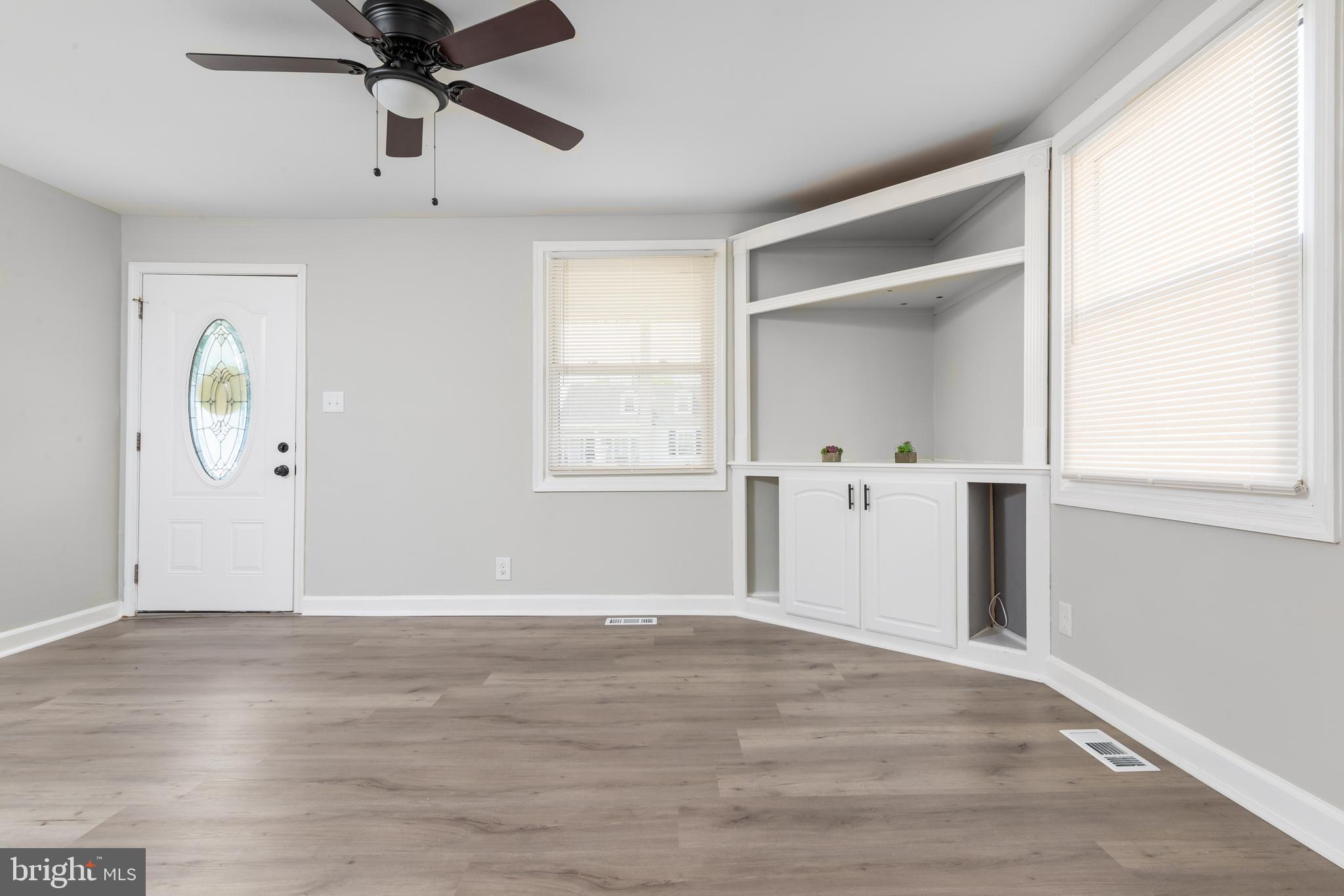 WATERSEDGE - Residential