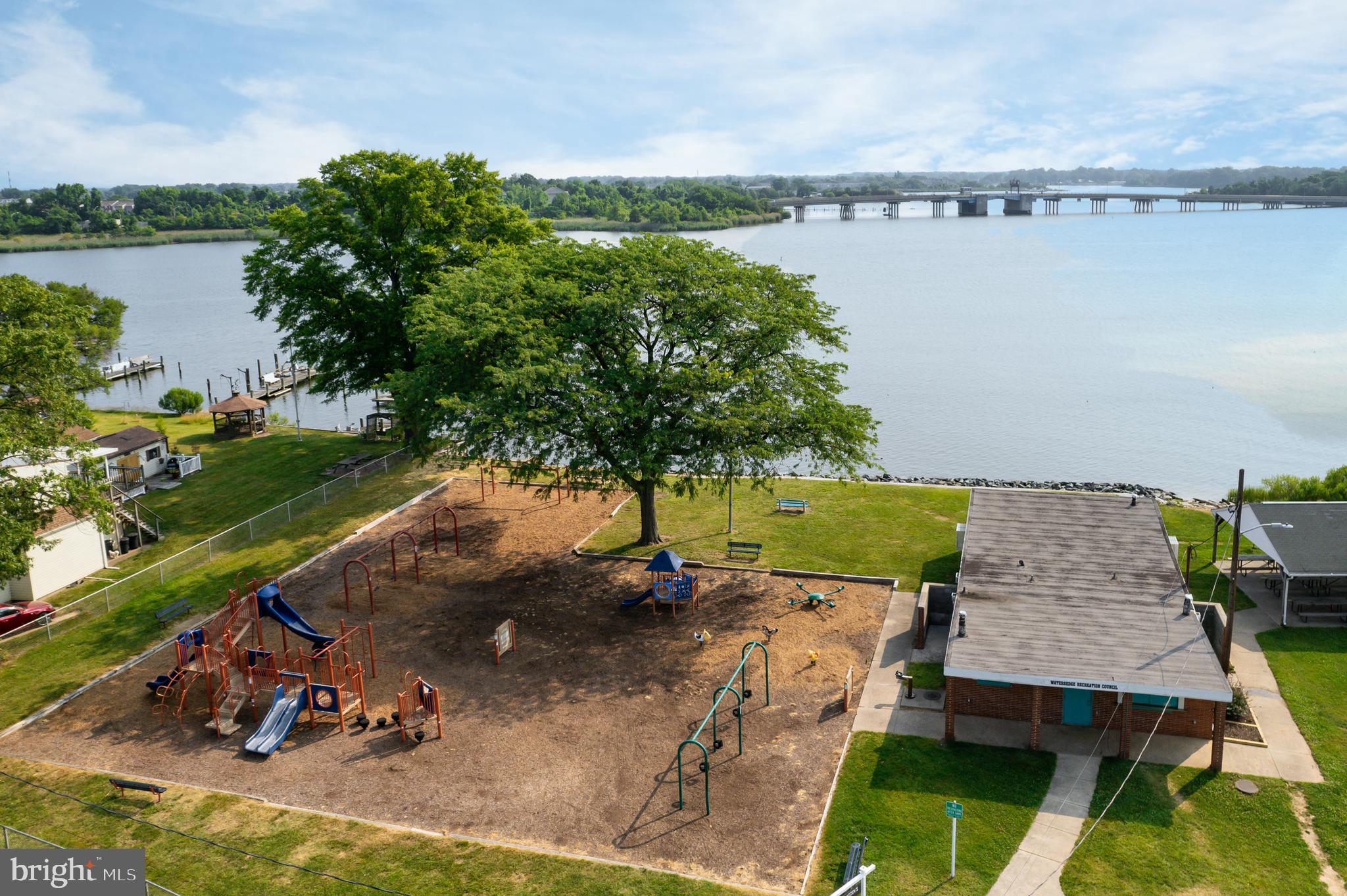 WATERSEDGE - Residential