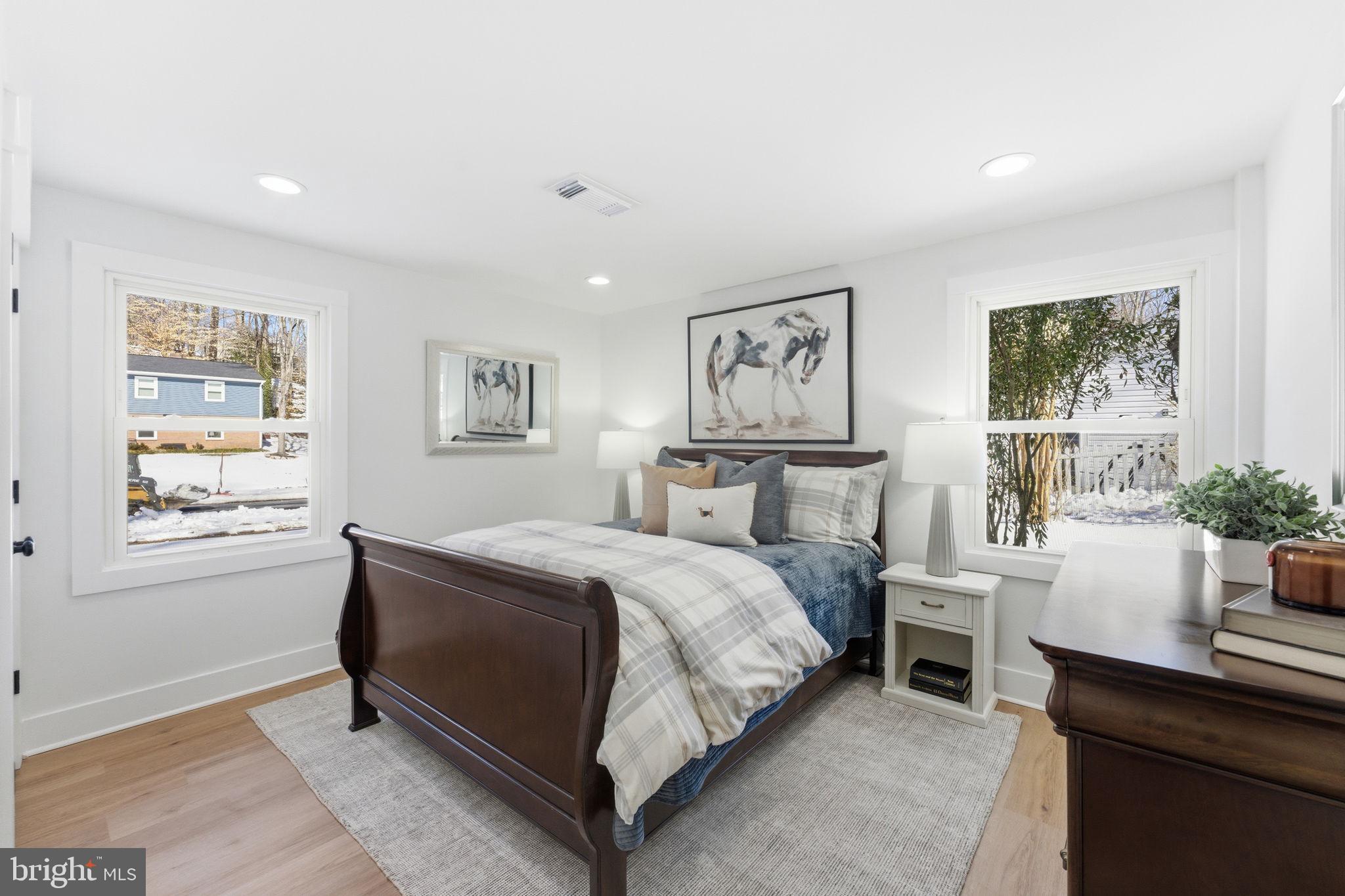 ROLLING VALLEY - Residential