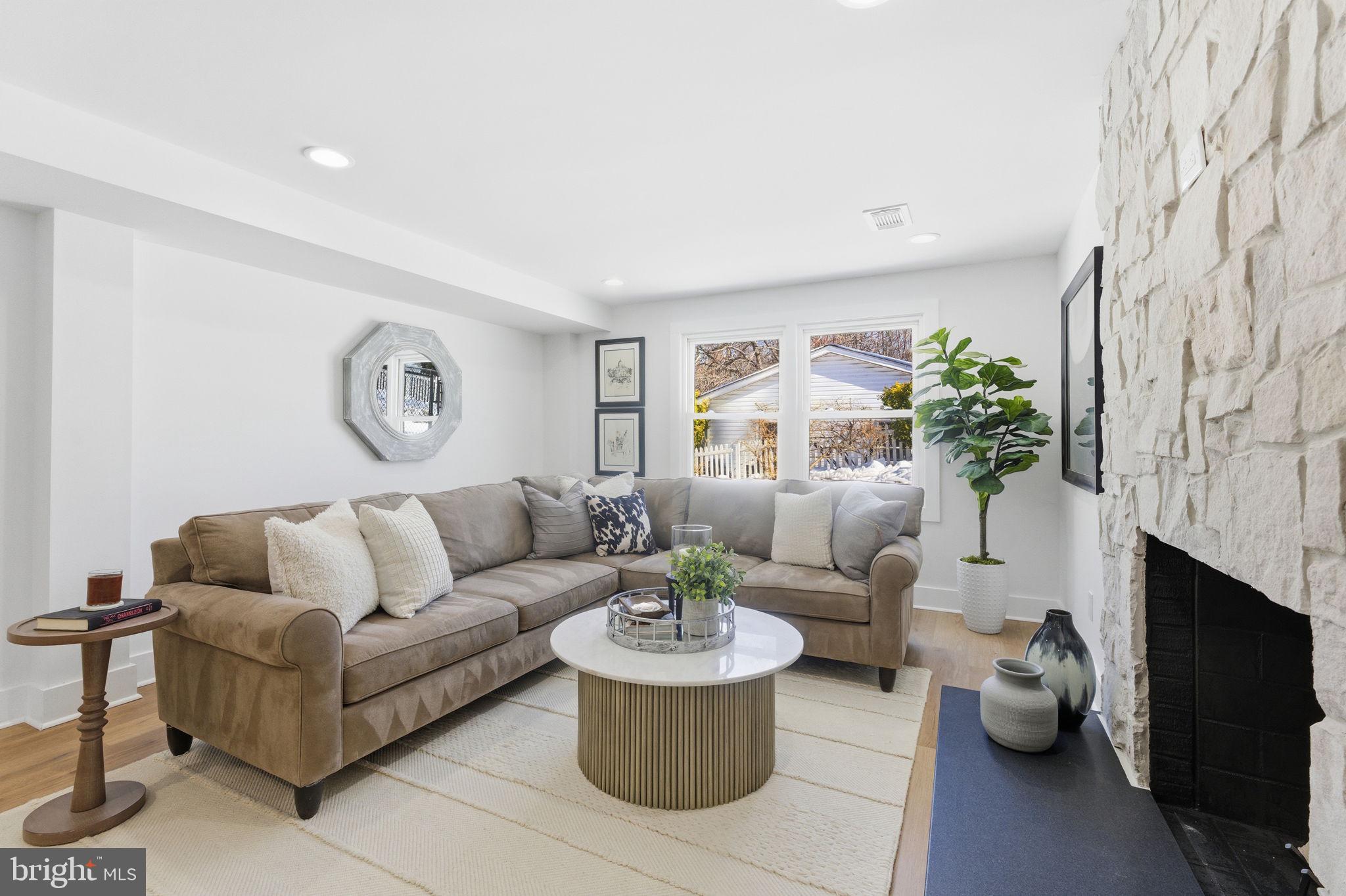 ROLLING VALLEY - Residential