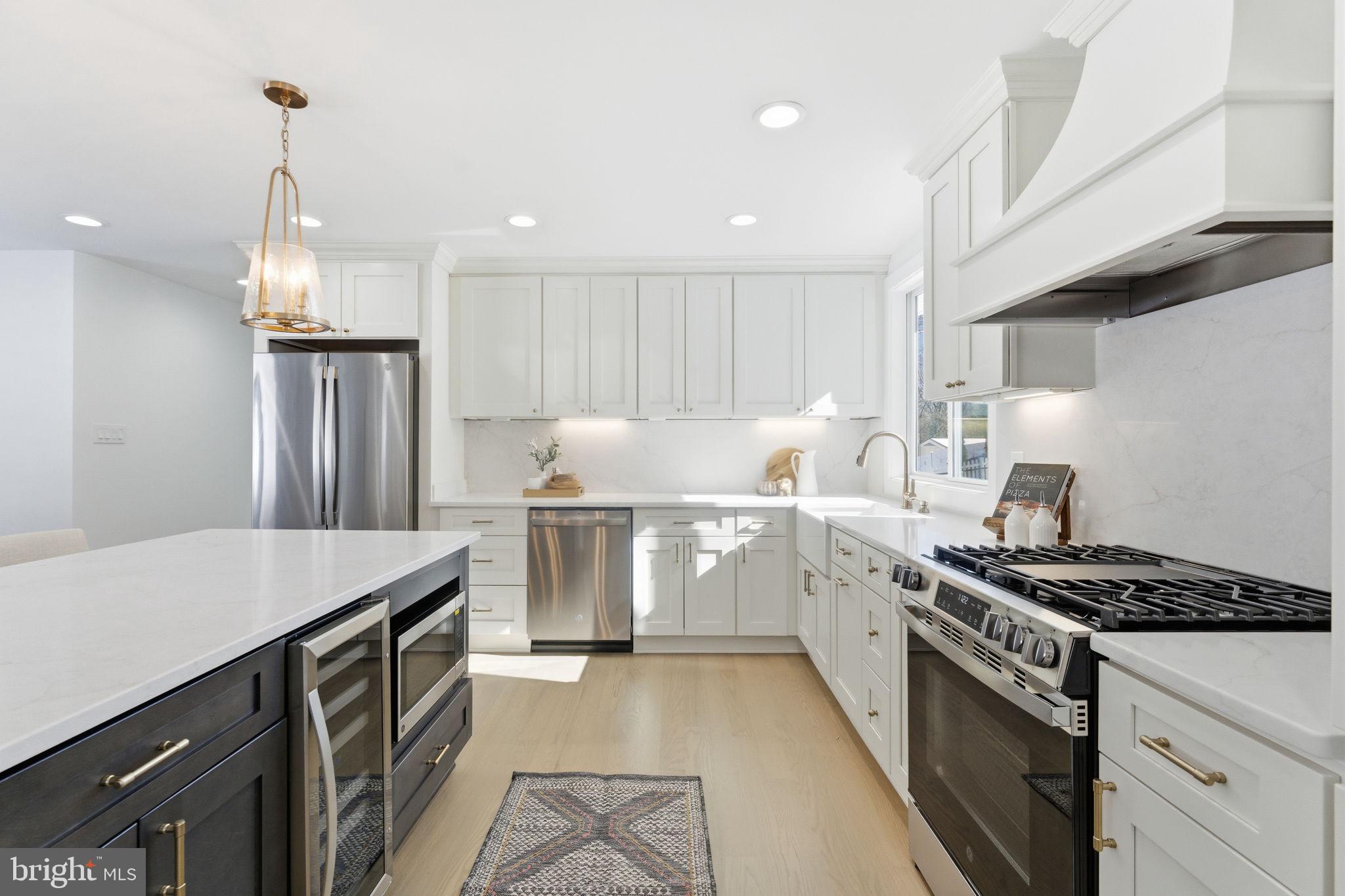 ROLLING VALLEY - Residential