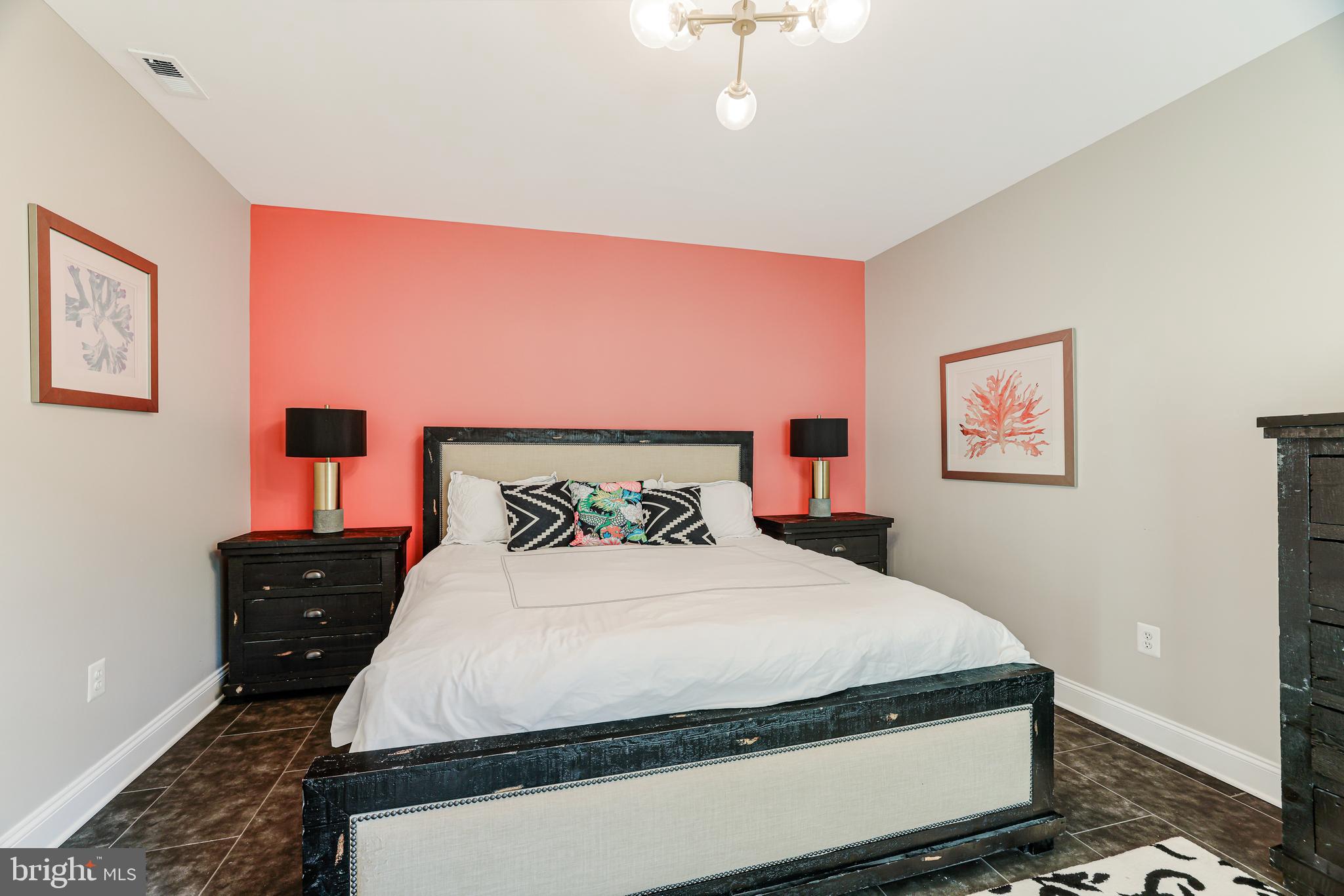 LANSDOWNE ON THE POTOMAC - Residential