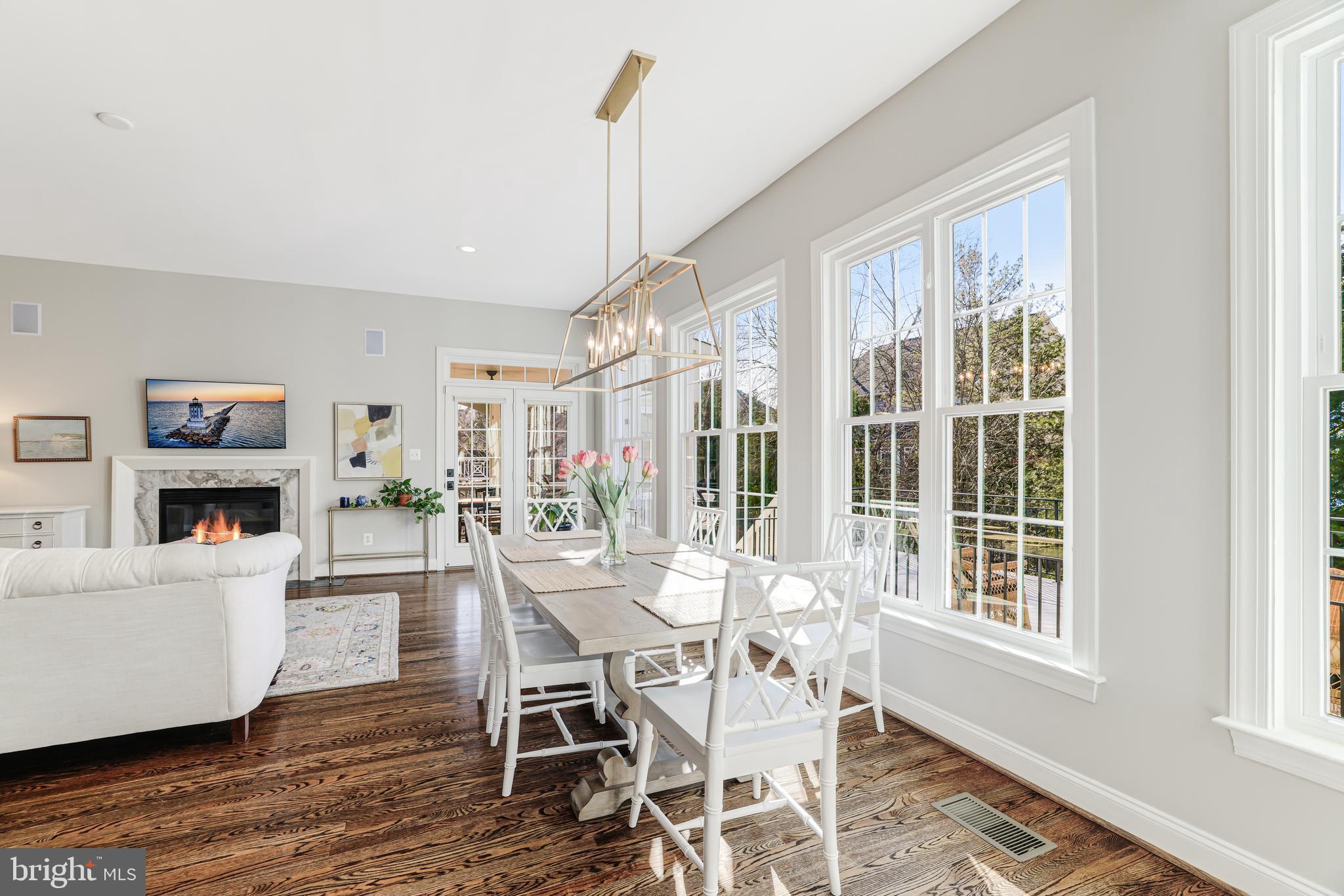 LANSDOWNE ON THE POTOMAC - Residential