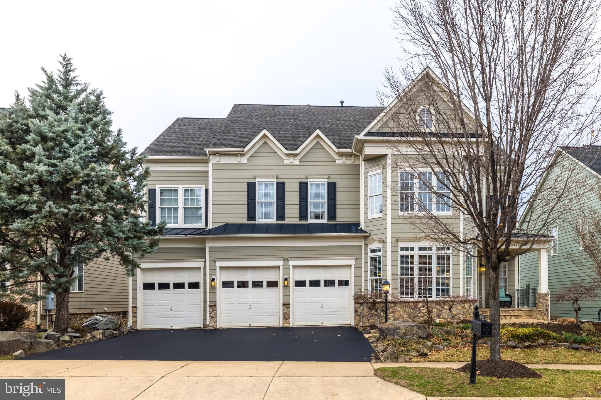 LANSDOWNE ON THE POTOMAC - Residential